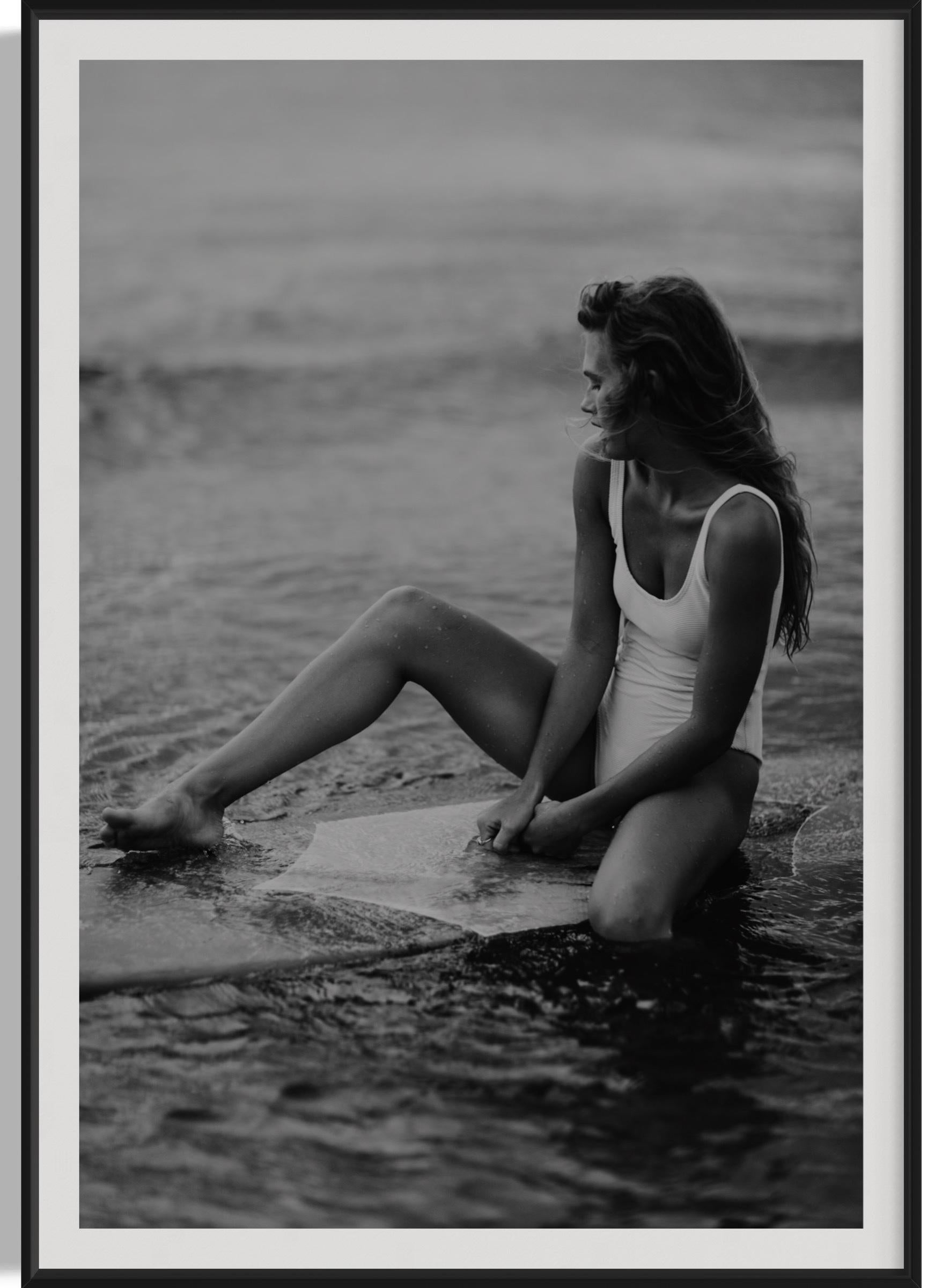 Black and White Photograph Addison Jones - Photographies en vente, tirages noirs et blancs, photographies de surfeurs