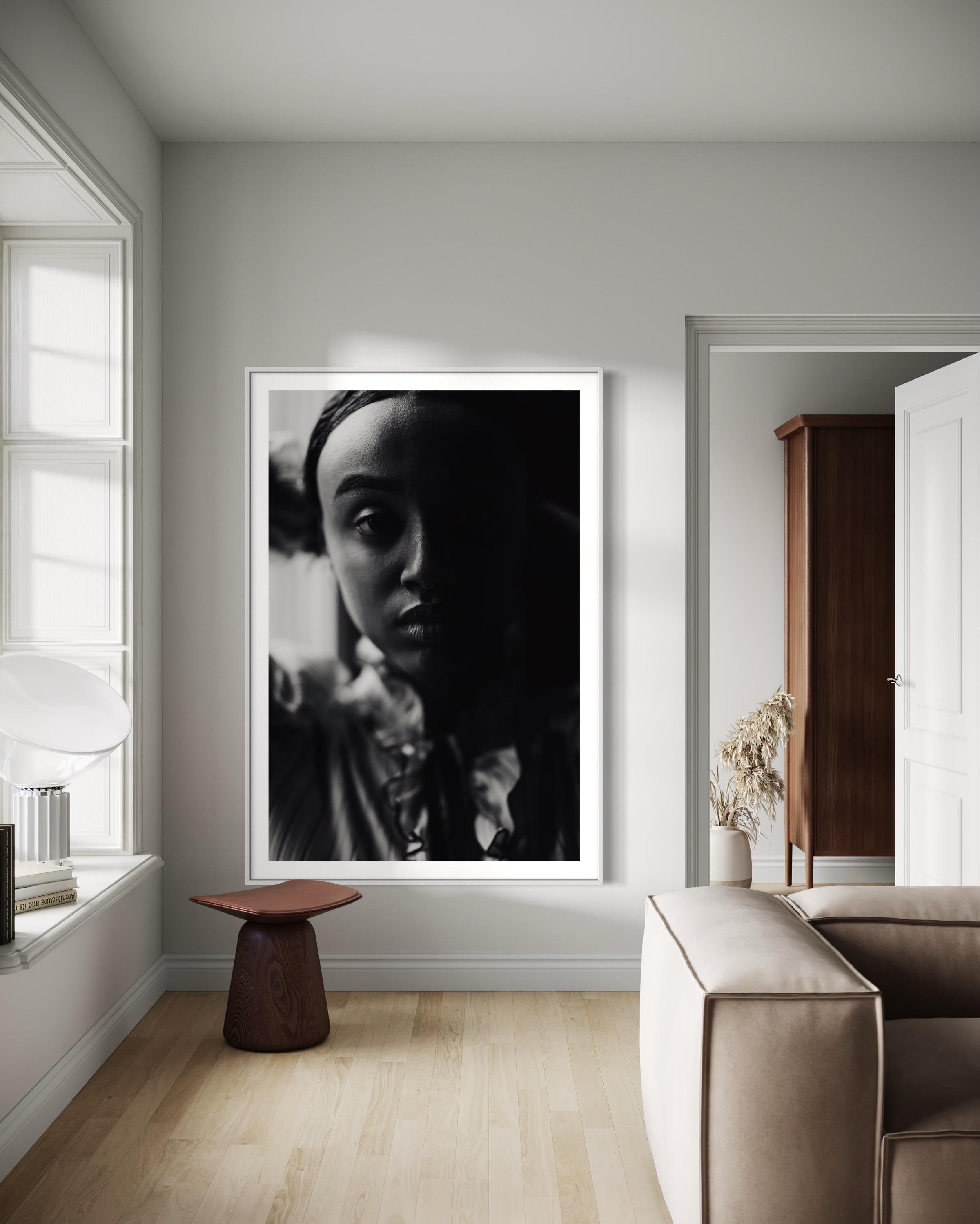 Porträtfotografie, Schwarz-Weiß-Fotografie, afroamerikanische Kunst – Print von Addison Jones