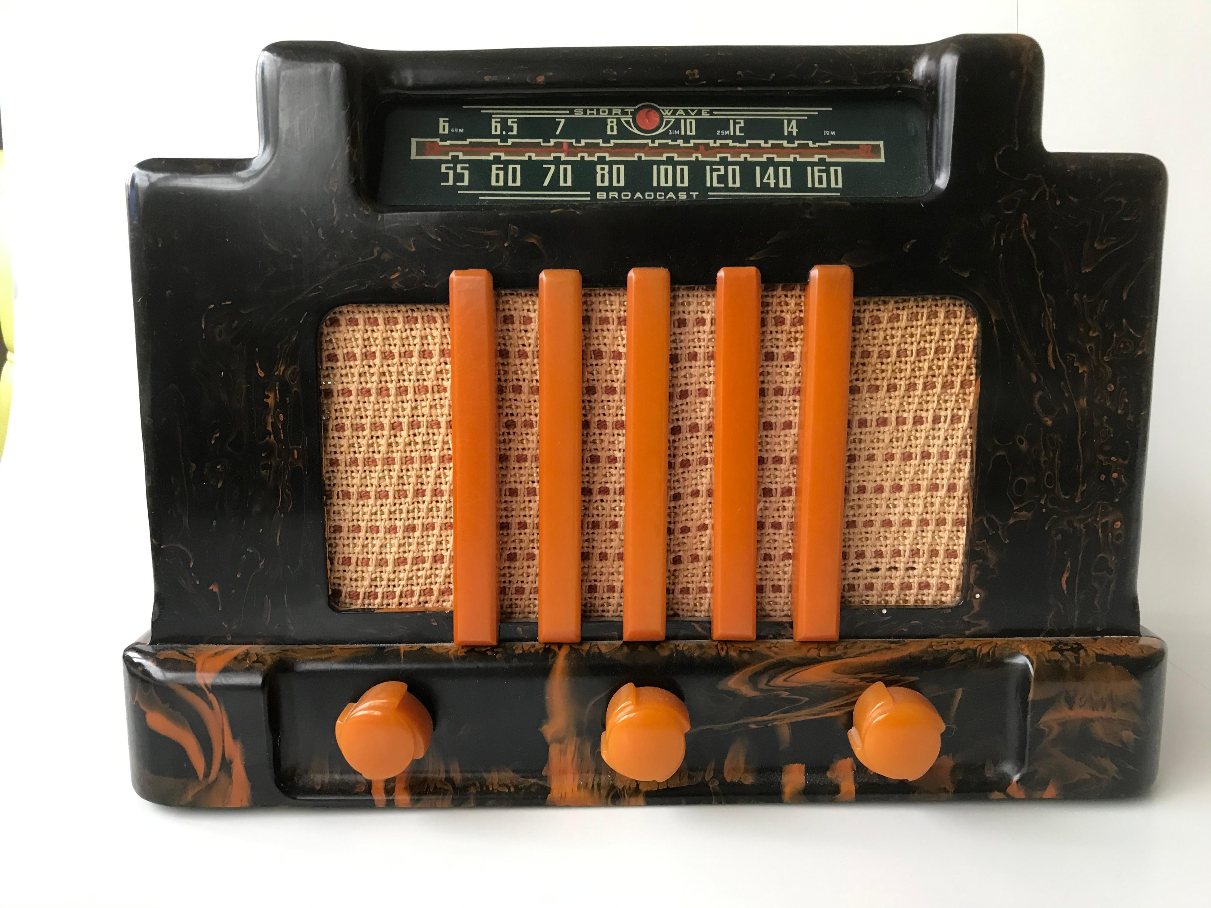 In 1939, Toronto-based Addison Industries Ltd., a Canadian company, was founded focussing on the production of commercial tube radios.  The Model 5 “Big Addison” series, featured here, resembling a courthouse or similar monumental building, was made