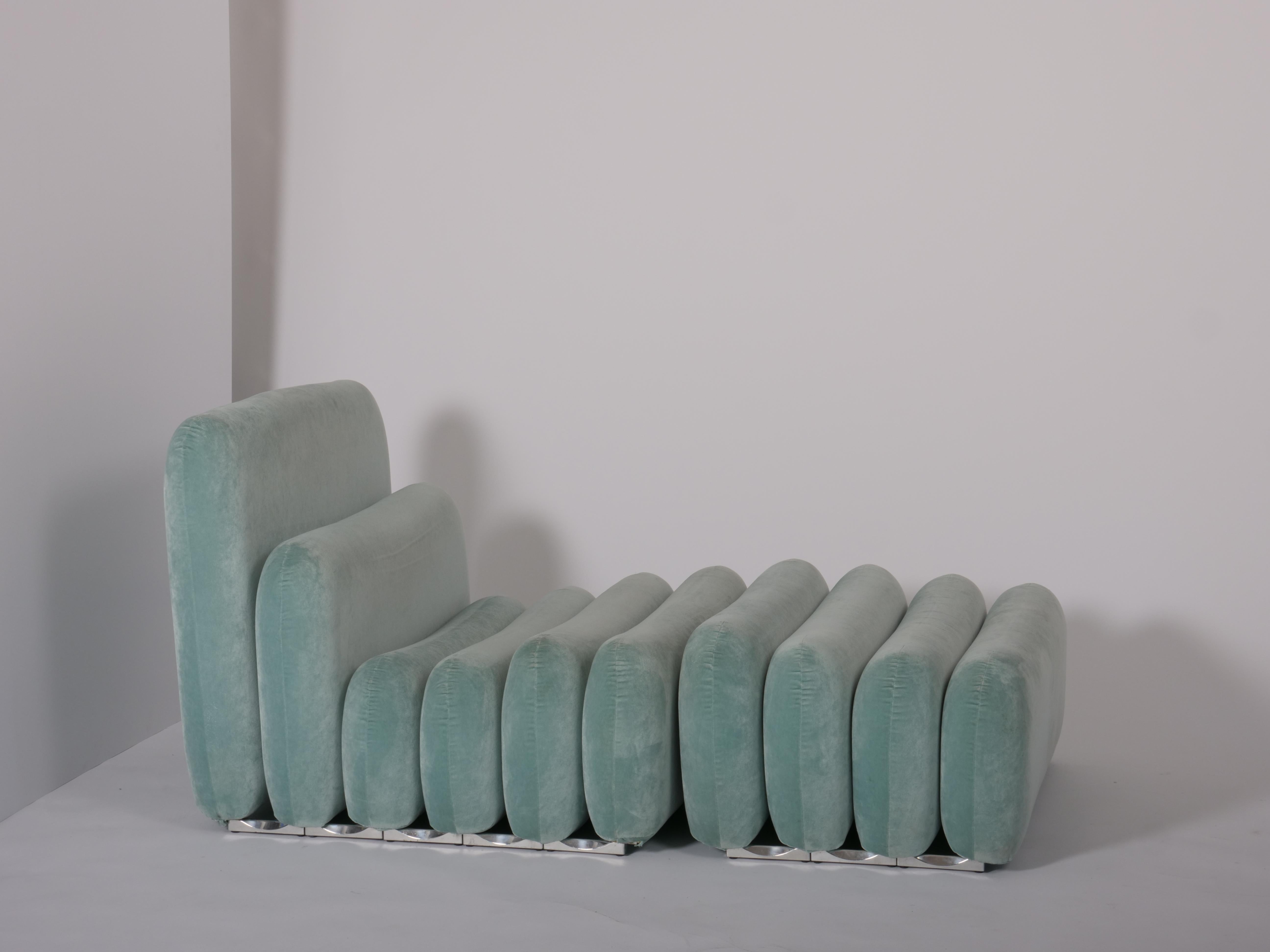 Additional System armchairs and ottomans by Joe Colombo for Sormani, c1968 im Angebot 3