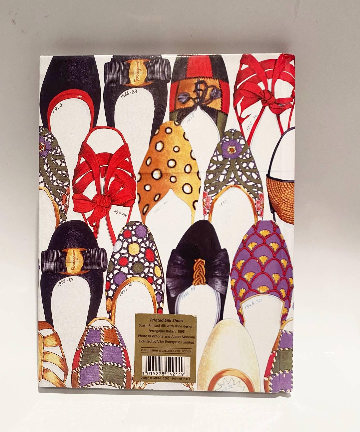 Livre d'adresses et coffret à crayon conçu par Salvatore Ferragamo pour V&A Excellent état - En vente à London, GB