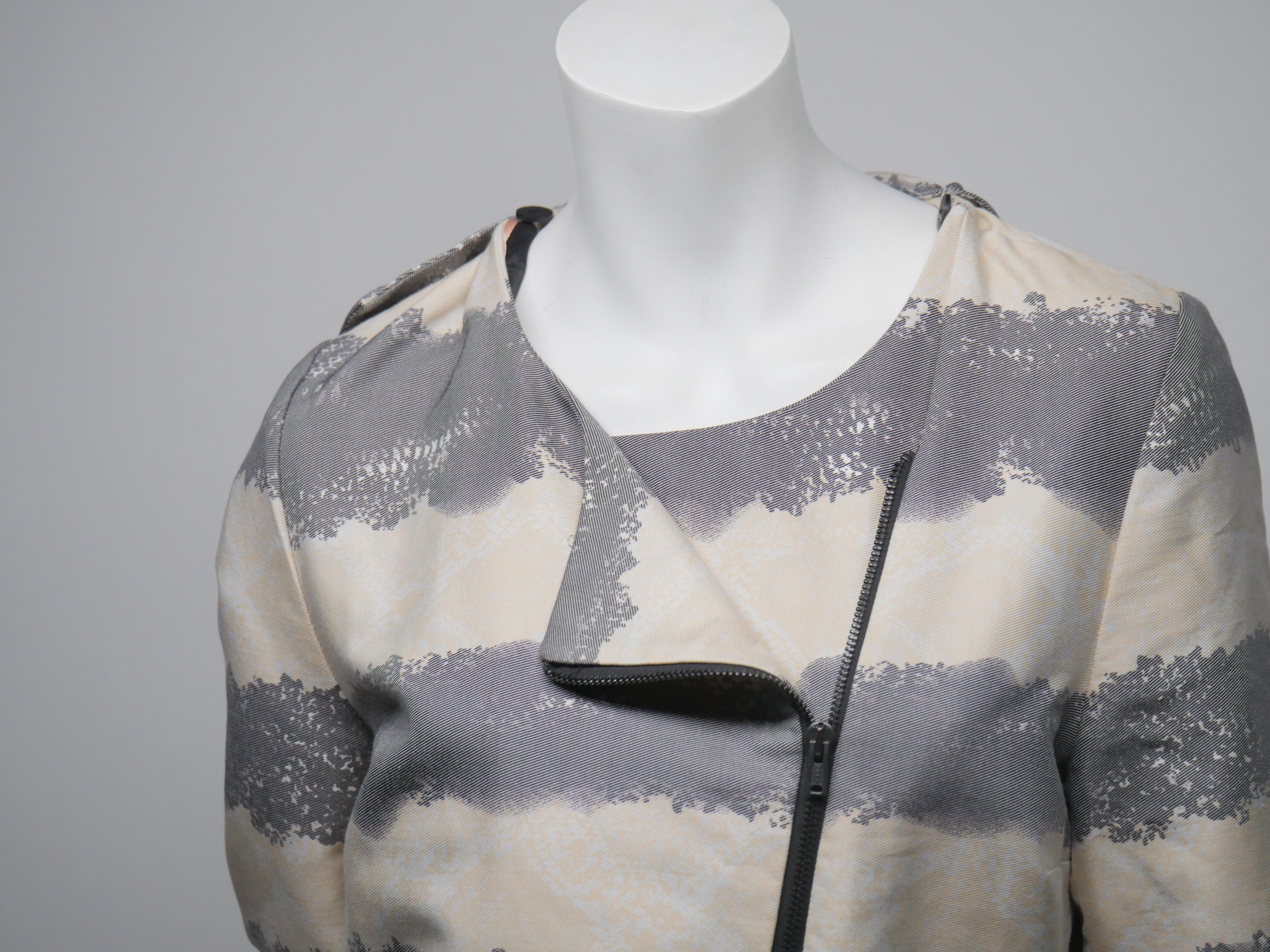 Asymmetrical zipper, hooded, striped pattern, car coat, grey/gold size 38 
