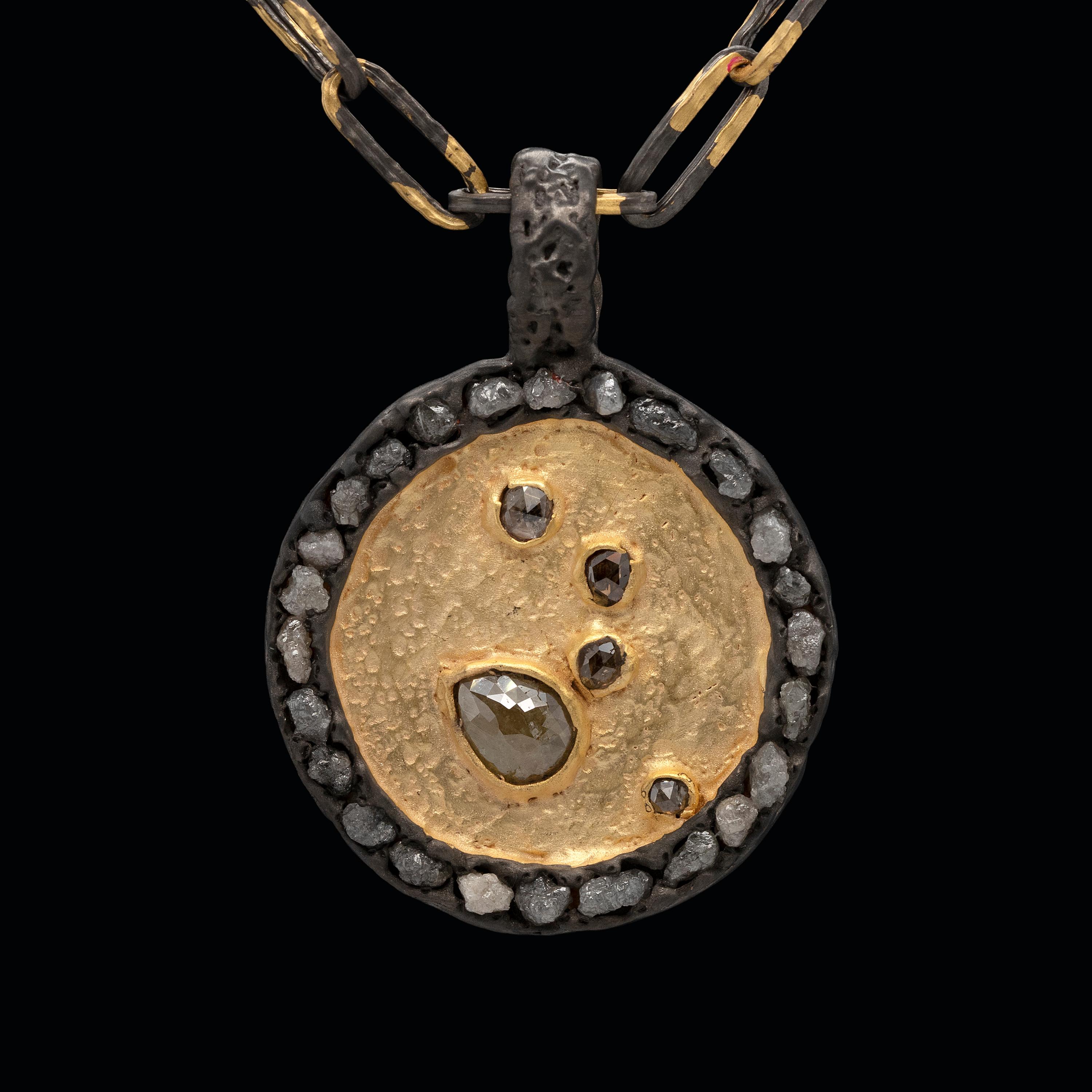Is it not astonishing to know how stars form? Each celestial body is starkly distinct from the other, yet a constellation by itself becomes a whole unity, a mesmerising ensemble. Just like this yellow gold (18kt) plated pendant that features a mix