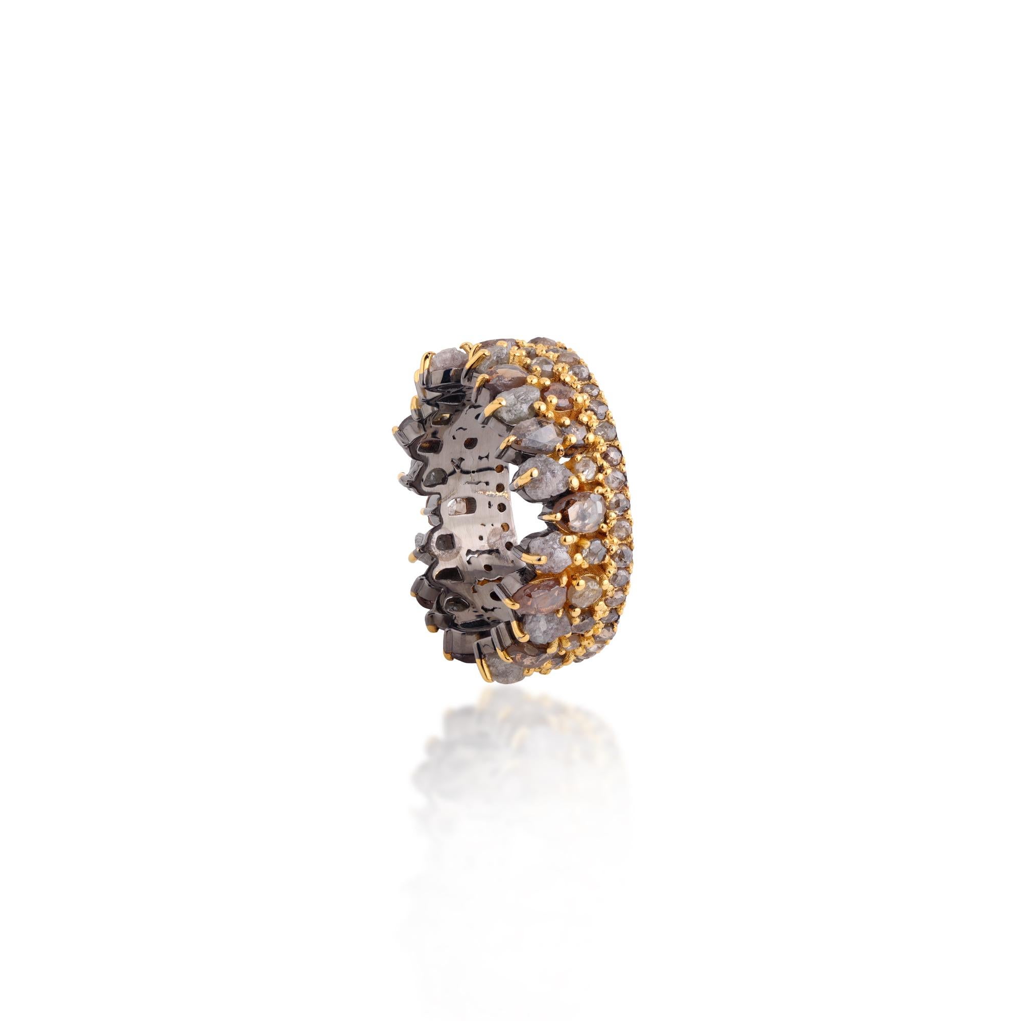 A.deitiy Ehering aus recyceltem Sterlingsilber und abgebauten Diamanten (Rohschliff)