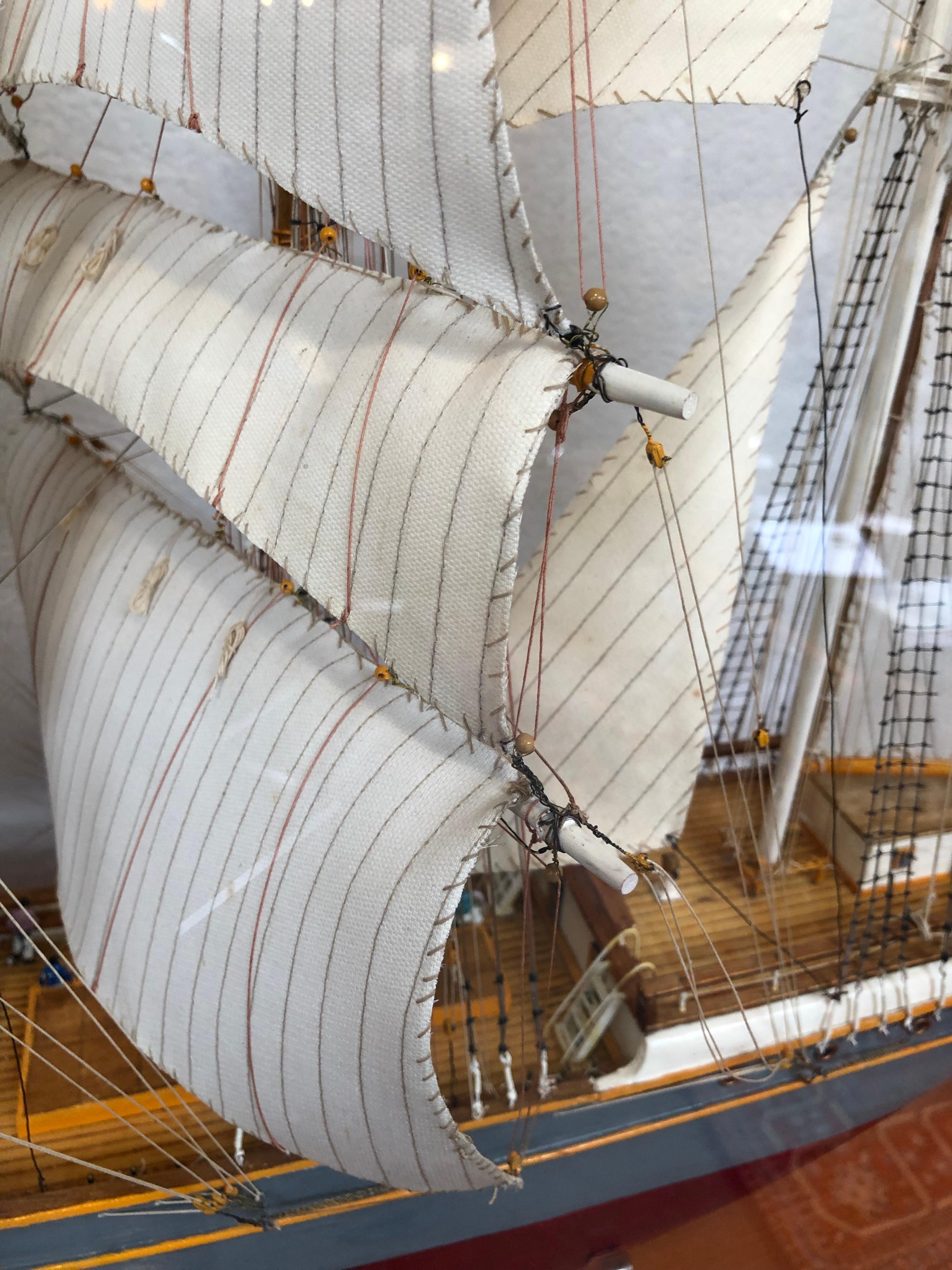 Adelaide Sailing Ship Model and Display im Zustand „Gut“ im Angebot in San Francisco, CA