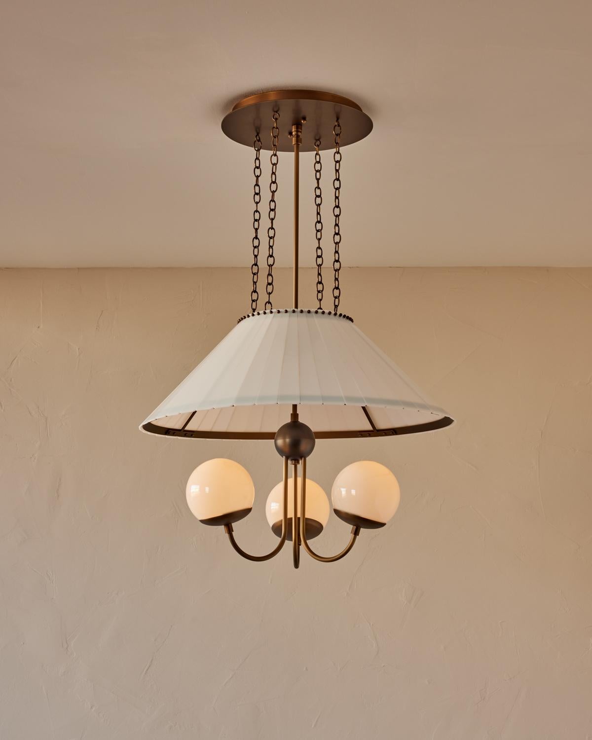 Americano Lampadario Adele in vetro lattiginoso - 24 in vendita