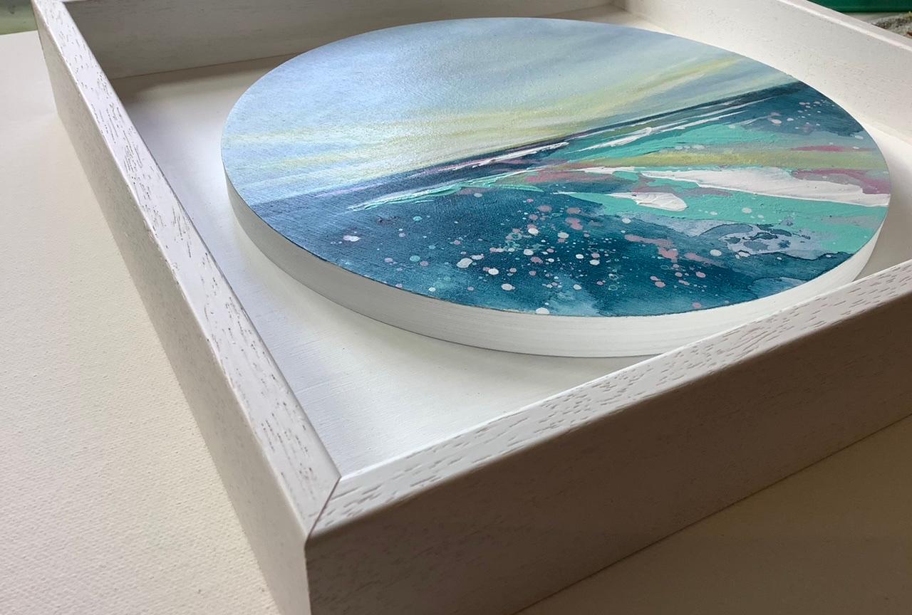Splintered Sun von Adele Riley, Originalgemälde, Meereslandschaft und Küstenkunst (Blau), Abstract Painting, von Adele Riley 