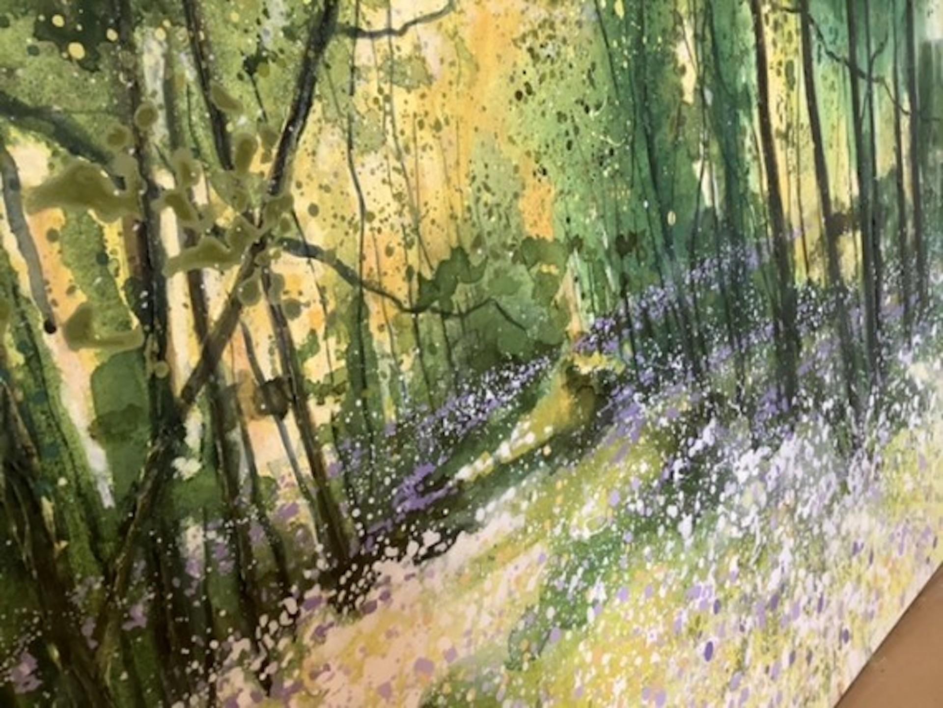 Adele Riley, Luminaire sans fin, Art abordable, Paysage de bois en vente 4