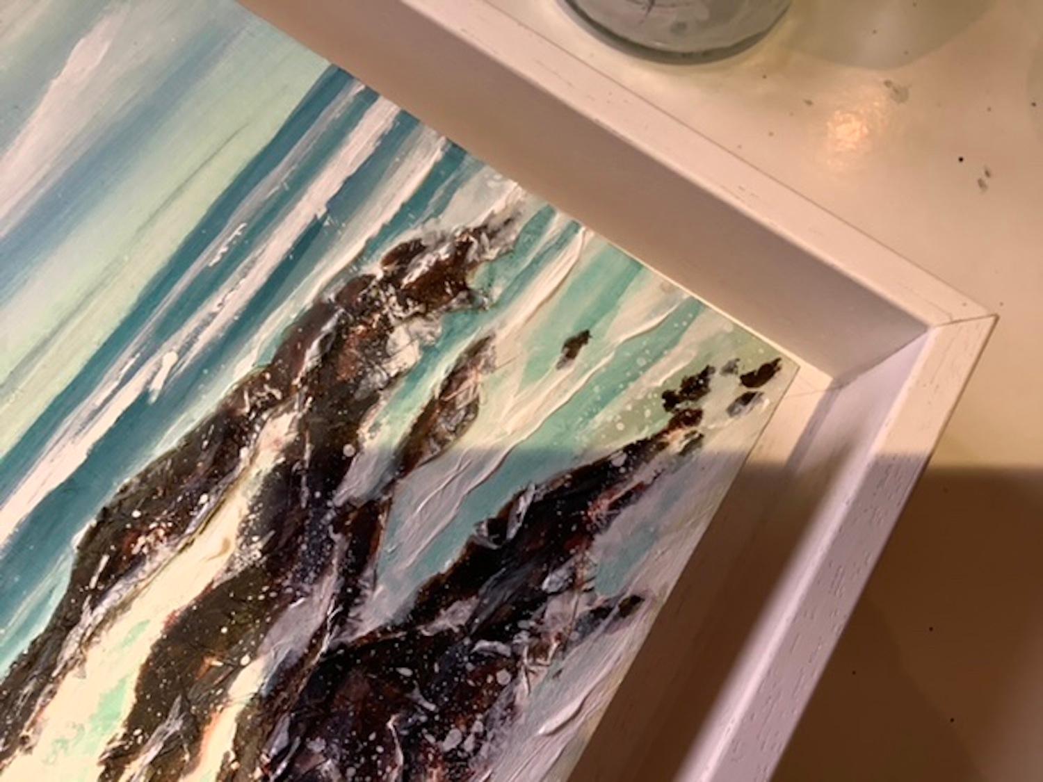 Peinture de paysage marin de style classique Priests Cove II, Adele Riley, Bright Sea Art en vente 3