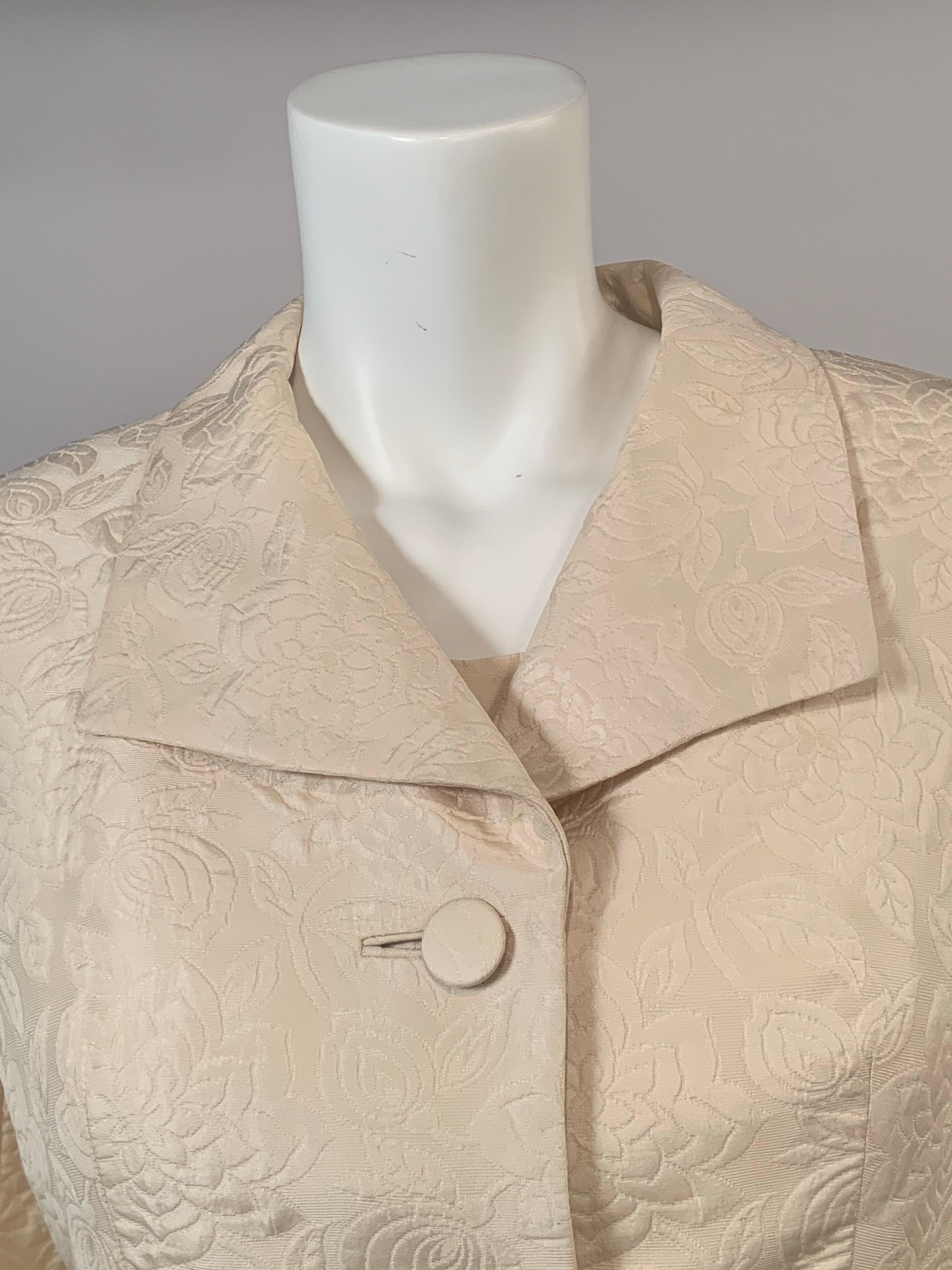 Adele Simpson Cremefarbenes Kleid und Jacke aus geblümter Matelasse aus Seide For Saks Fifth Avenue im Angebot 6