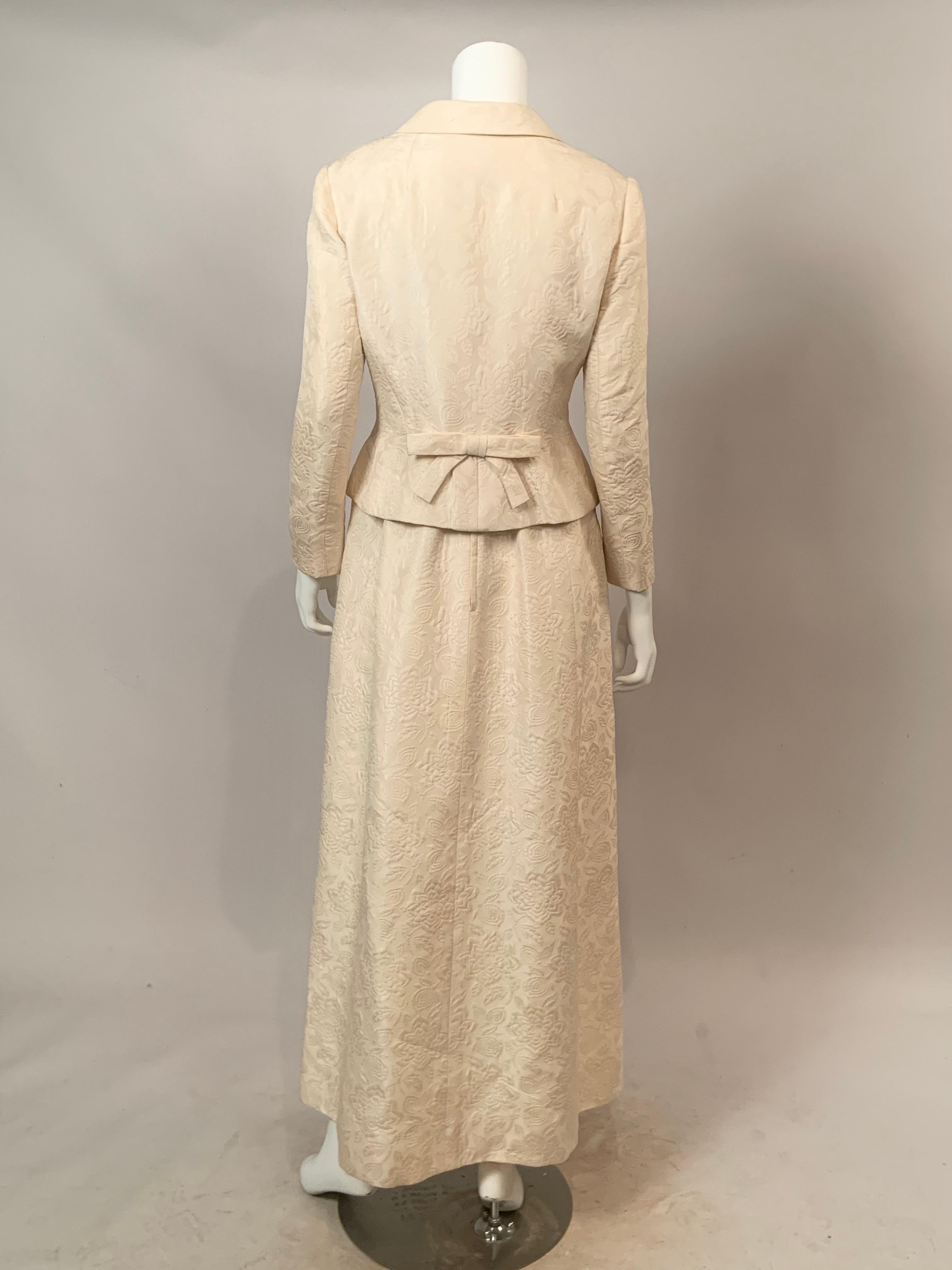 Adele Simpson Cremefarbenes Kleid und Jacke aus geblümter Matelasse aus Seide For Saks Fifth Avenue im Angebot 7