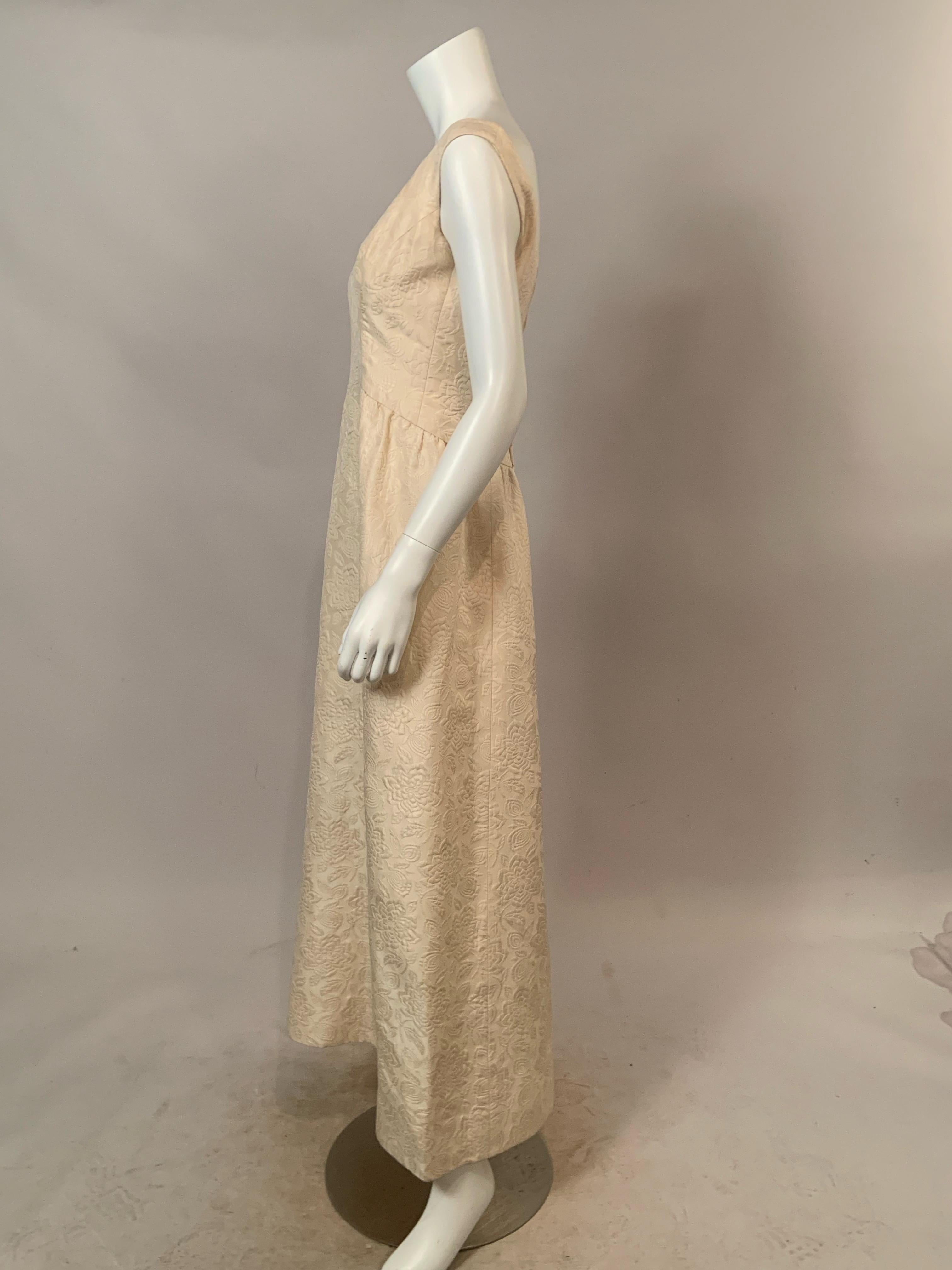 Adele Simpson Cremefarbenes Kleid und Jacke aus geblümter Matelasse aus Seide For Saks Fifth Avenue im Zustand „Hervorragend“ im Angebot in New Hope, PA