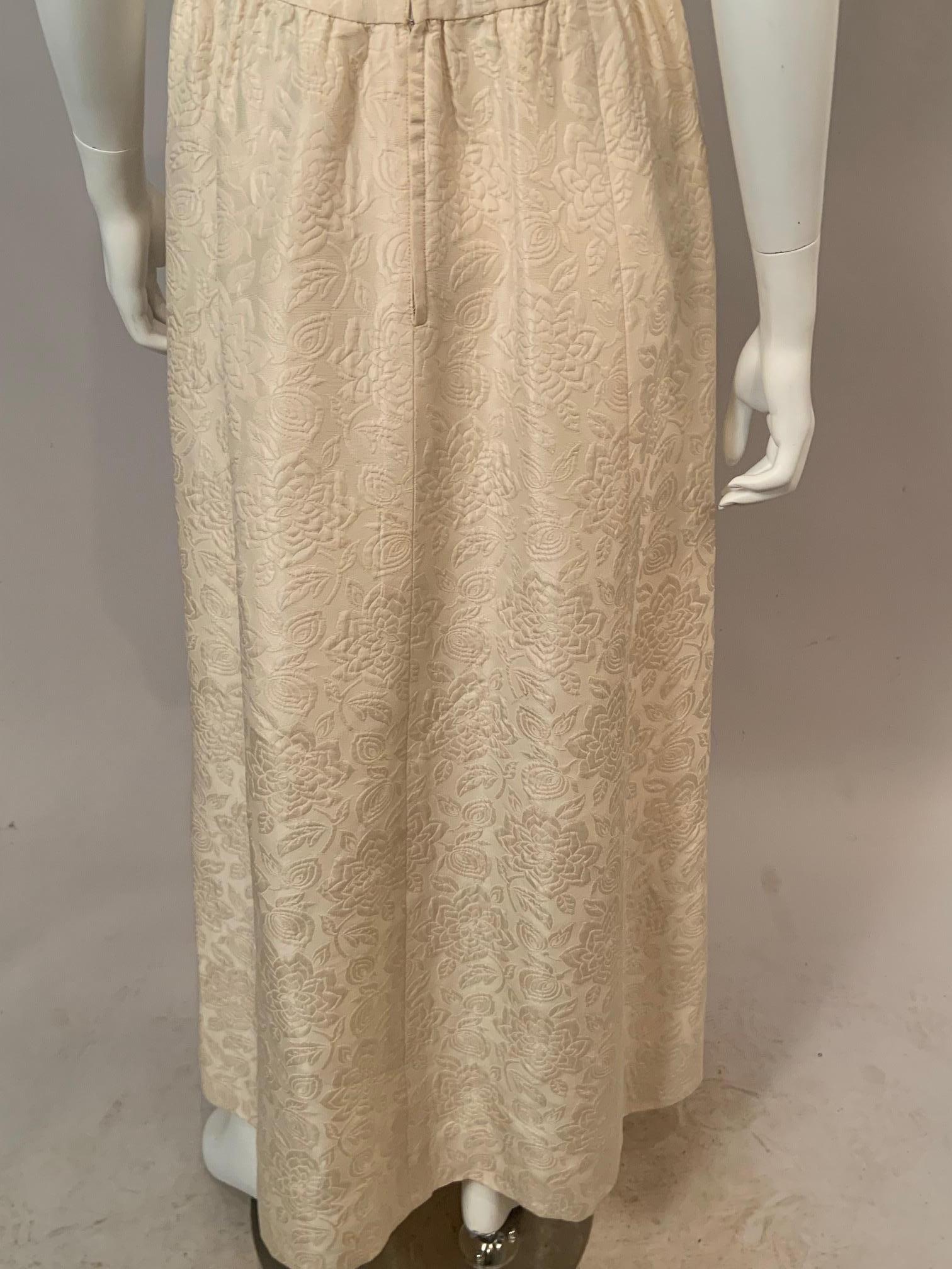 Adele Simpson Cremefarbenes Kleid und Jacke aus geblümter Matelasse aus Seide For Saks Fifth Avenue im Angebot 2