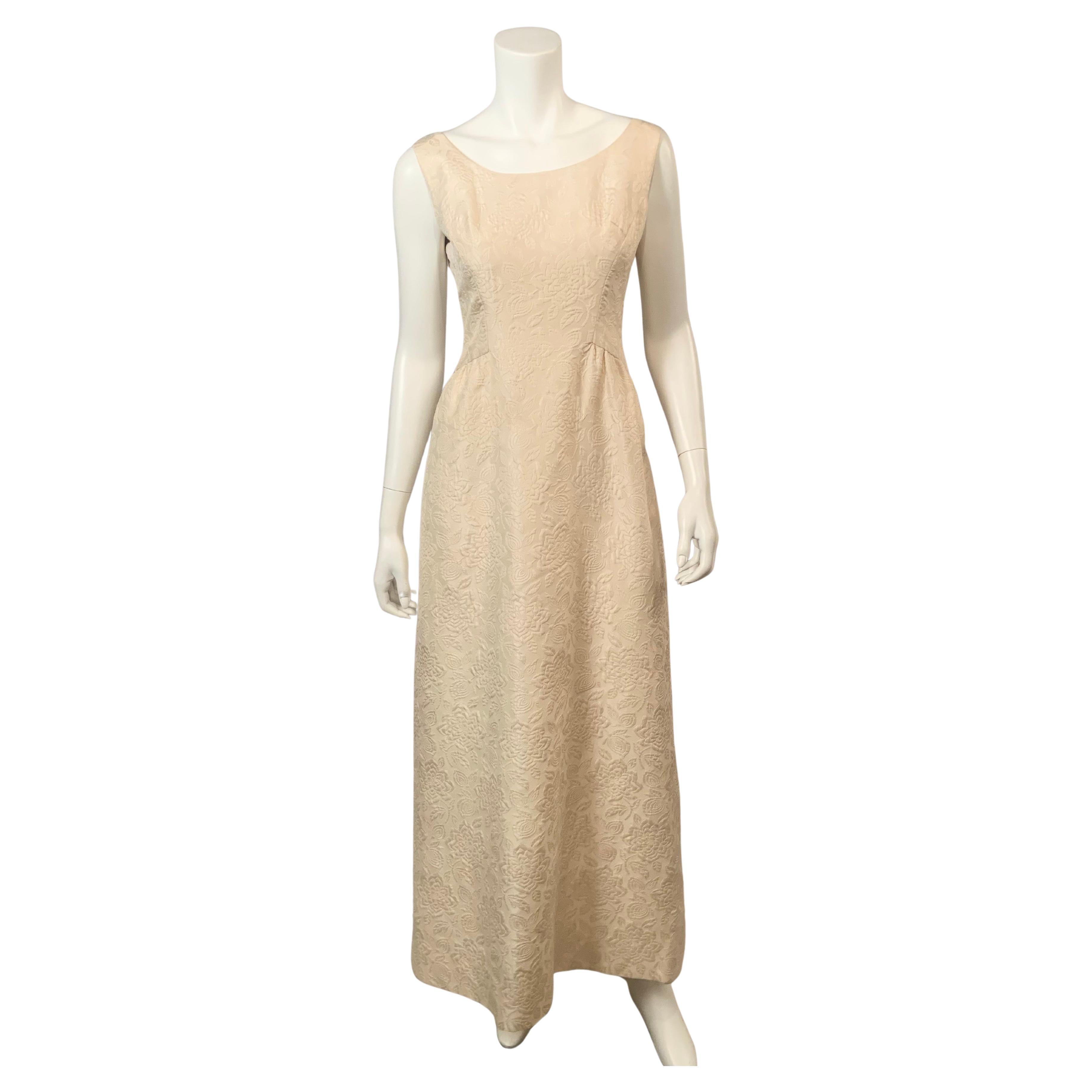 Adele Simpson Cremefarbenes Kleid und Jacke aus geblümter Matelasse aus Seide For Saks Fifth Avenue im Angebot