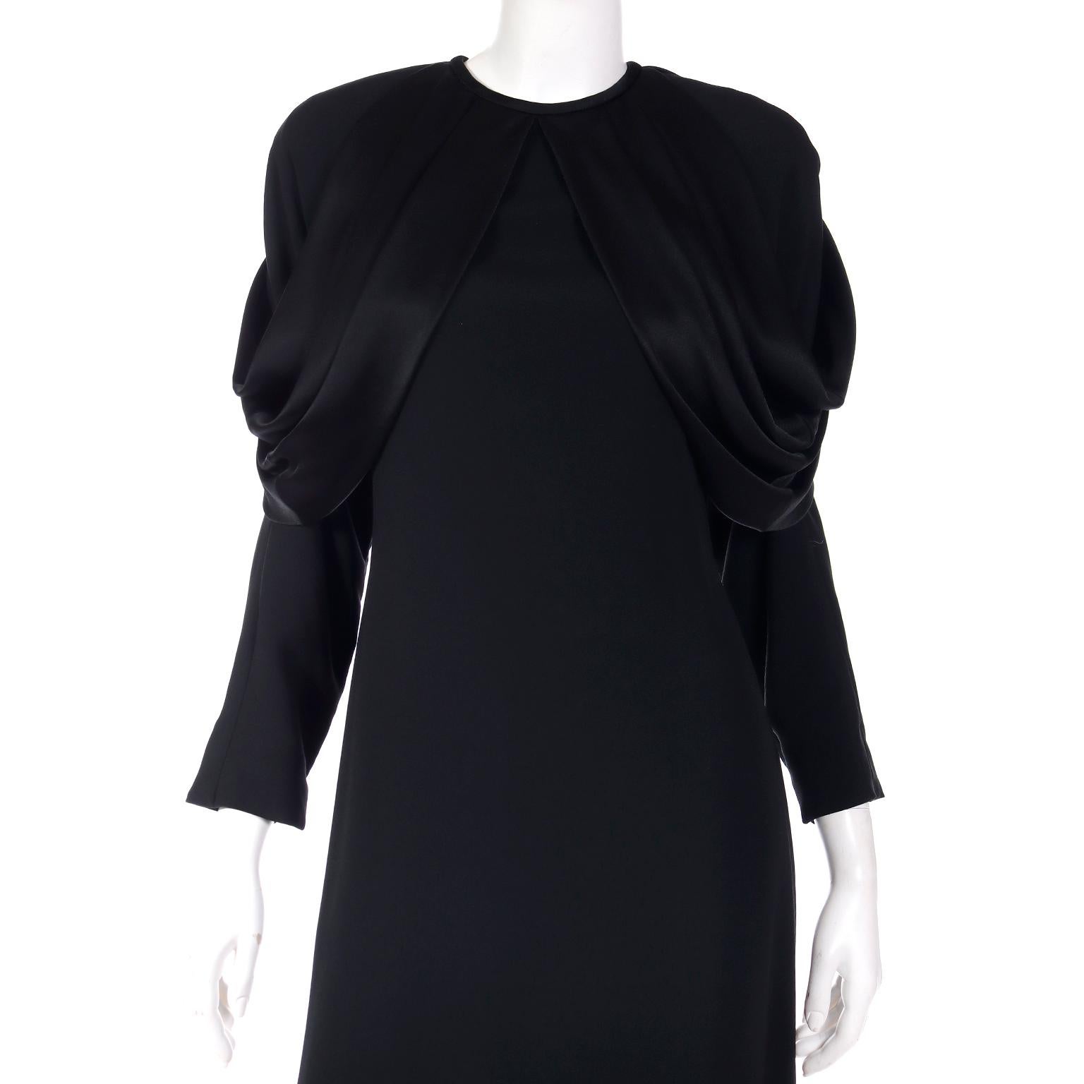 Schwarzes Vintage-Kleid aus Krepp von Adele Simpson mit dramatischer Satin-Zeichnung im Angebot 2