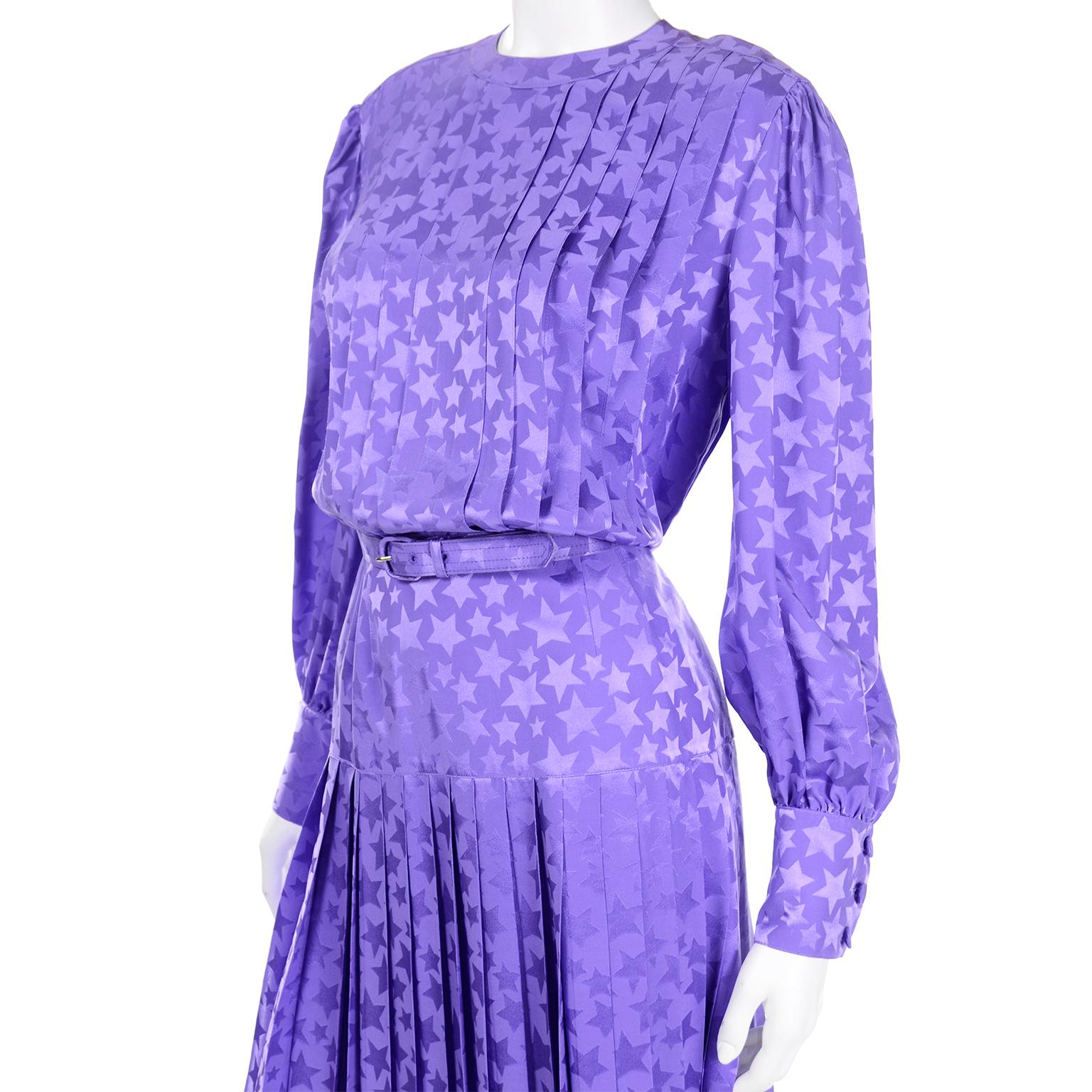 Women's Adele Simpson Vintage Purple Silk Star Print 1980s Dress With Belt
