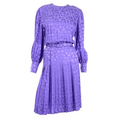 Adele Simpson Vintage Purple Silk Star Print 1980 Robe avec ceinture