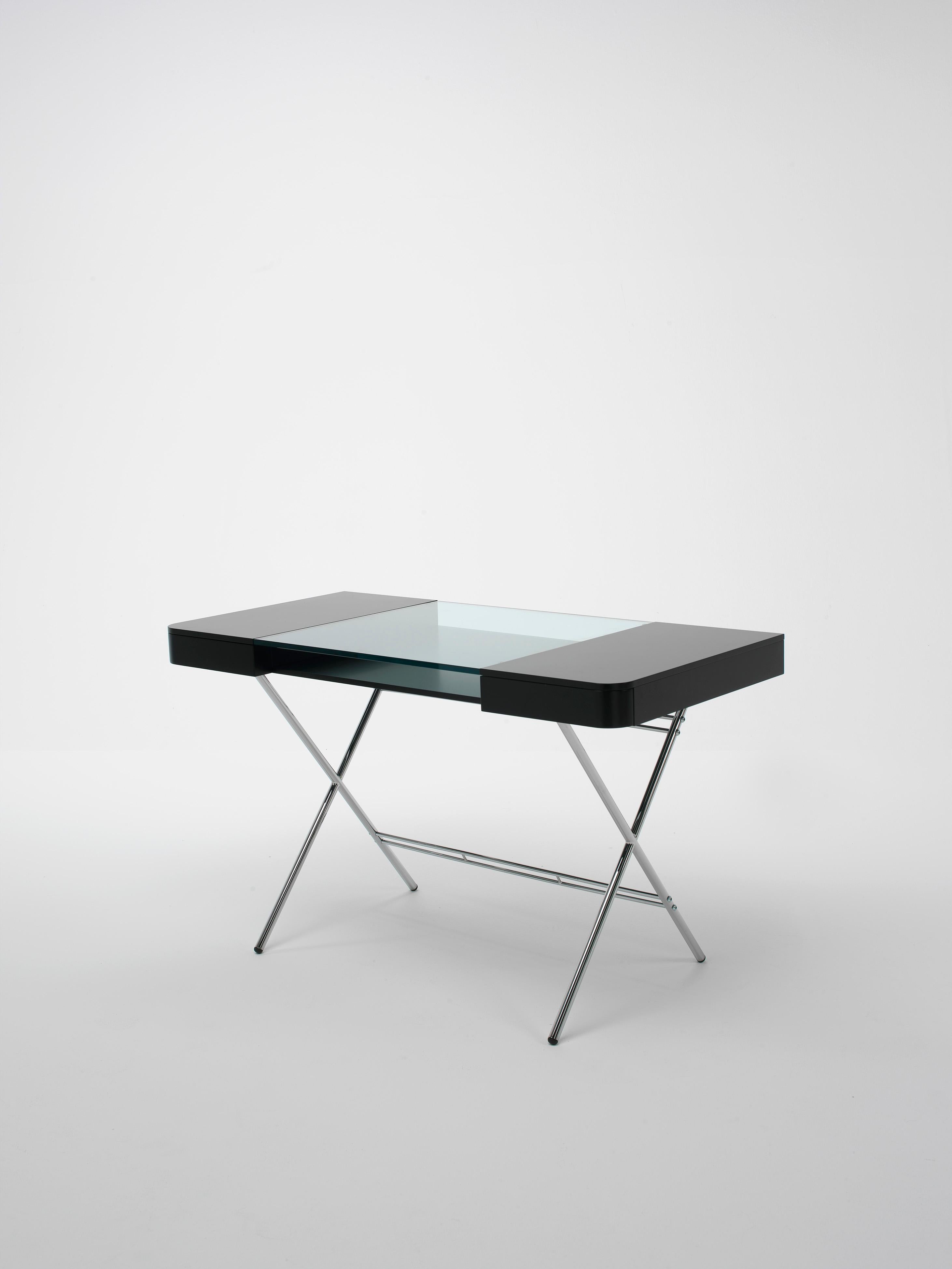 Schreibtischdesign von Adentro Cosimo, Marco Zanuso jr  Schwarz, Glas und Chromsockel.  (Moderne) im Angebot