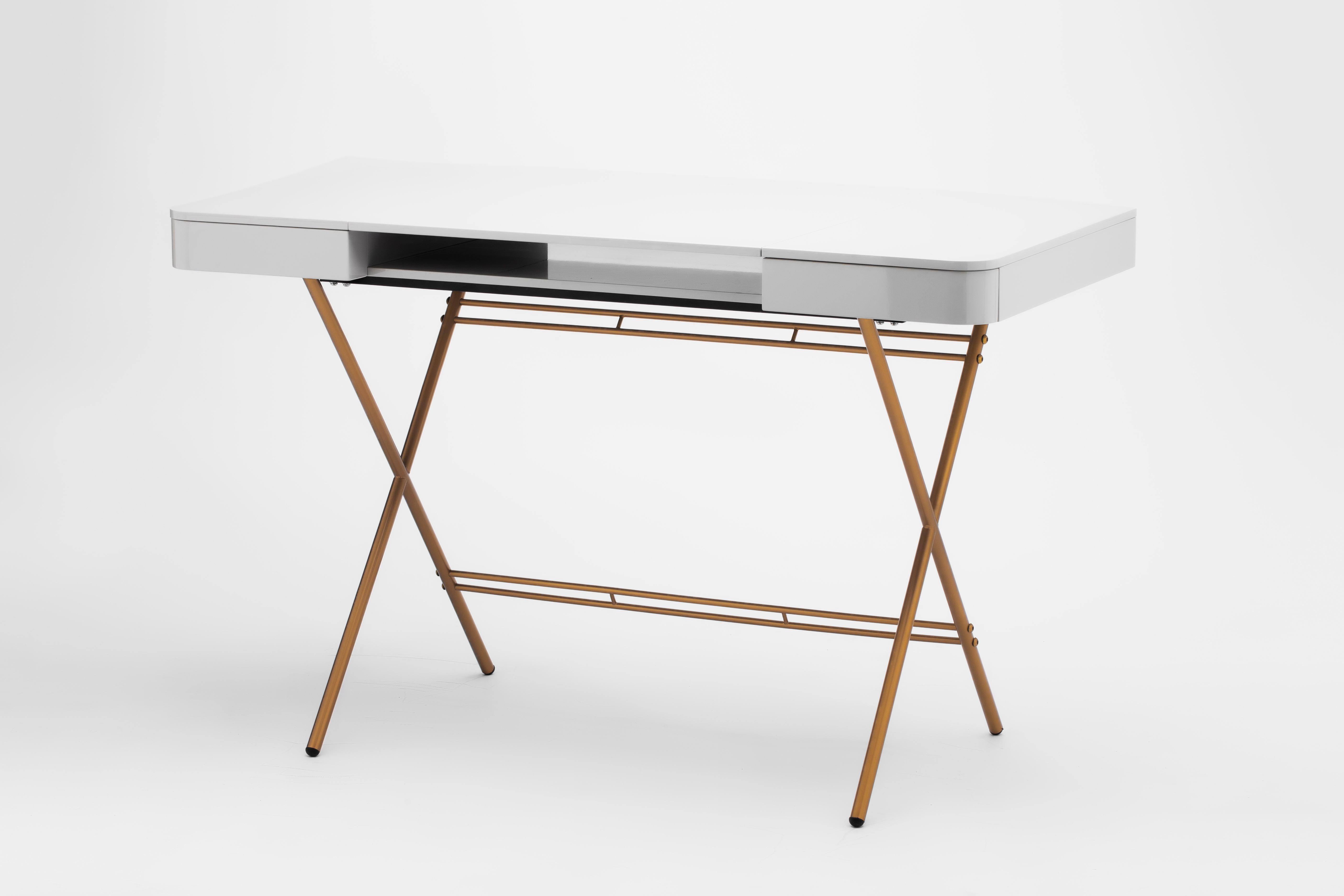French Adentro Cosimo Desk design Marco Zanuso jr Grey glossy top & golden base.  For Sale