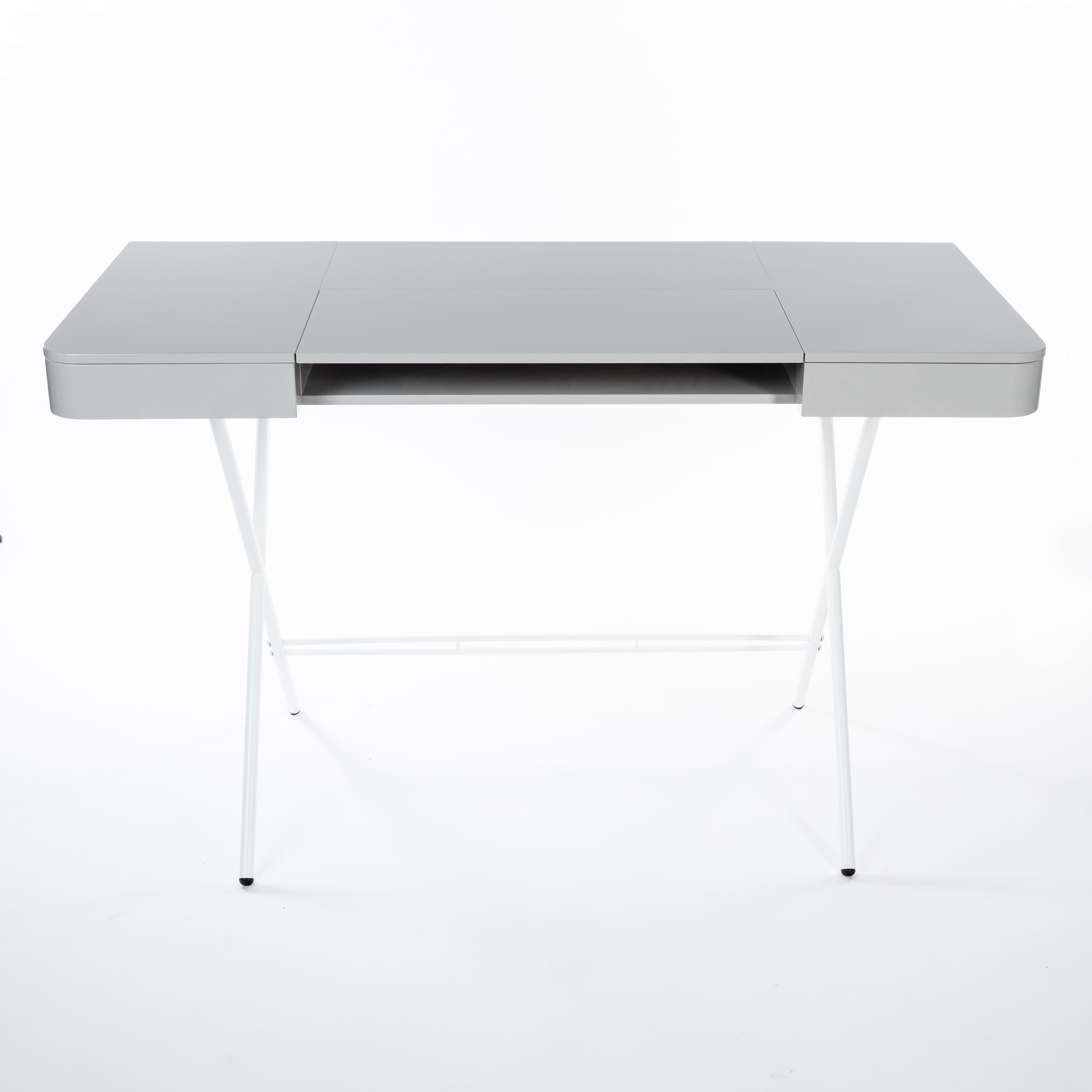 Modern Adentro Cosimo Desk design Marco Zanuso jr Grey glossy top & white base.  For Sale