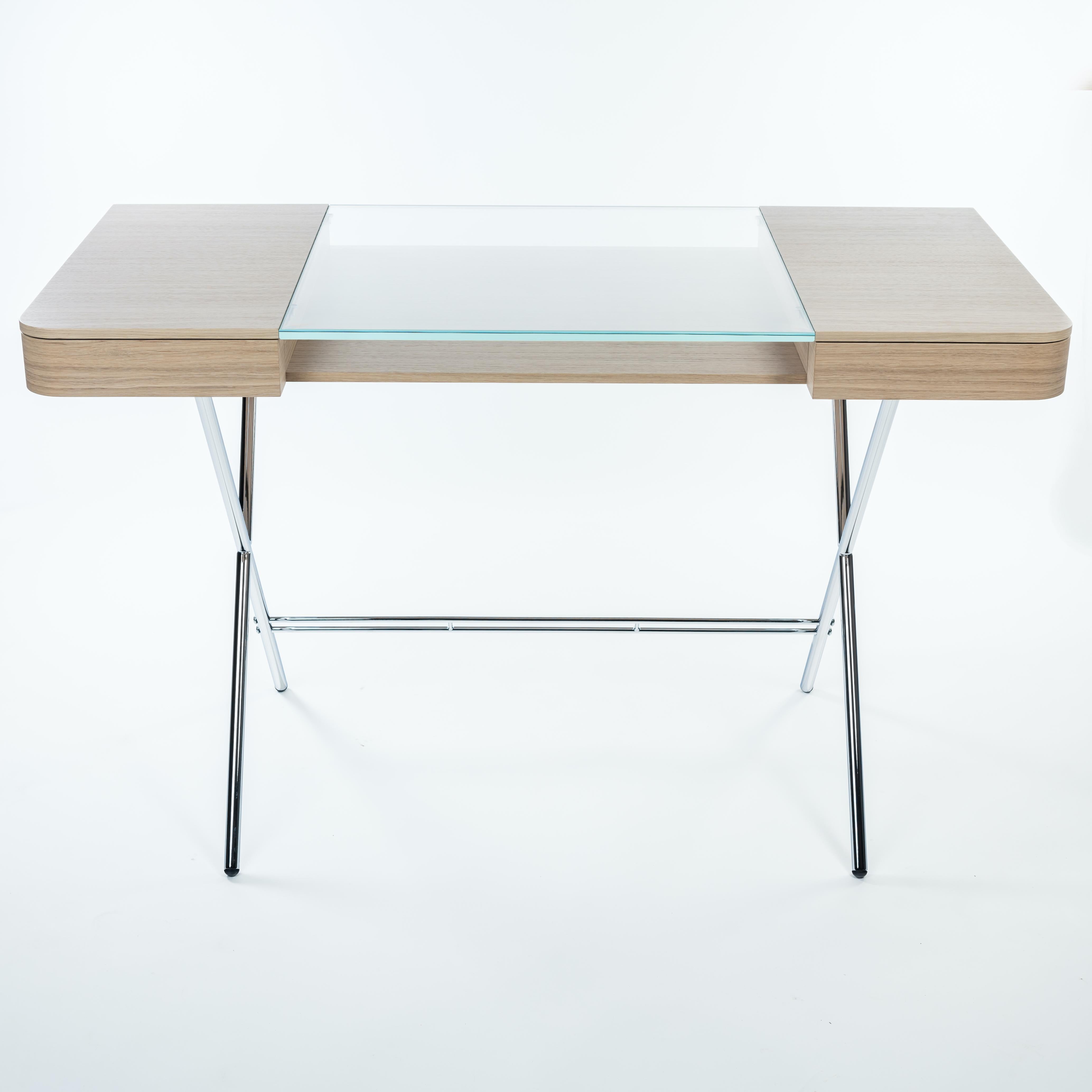 Modern Adentro Cosimo Desk design Marco Zanuso jr  Natural oak, glass & chrome base.  For Sale