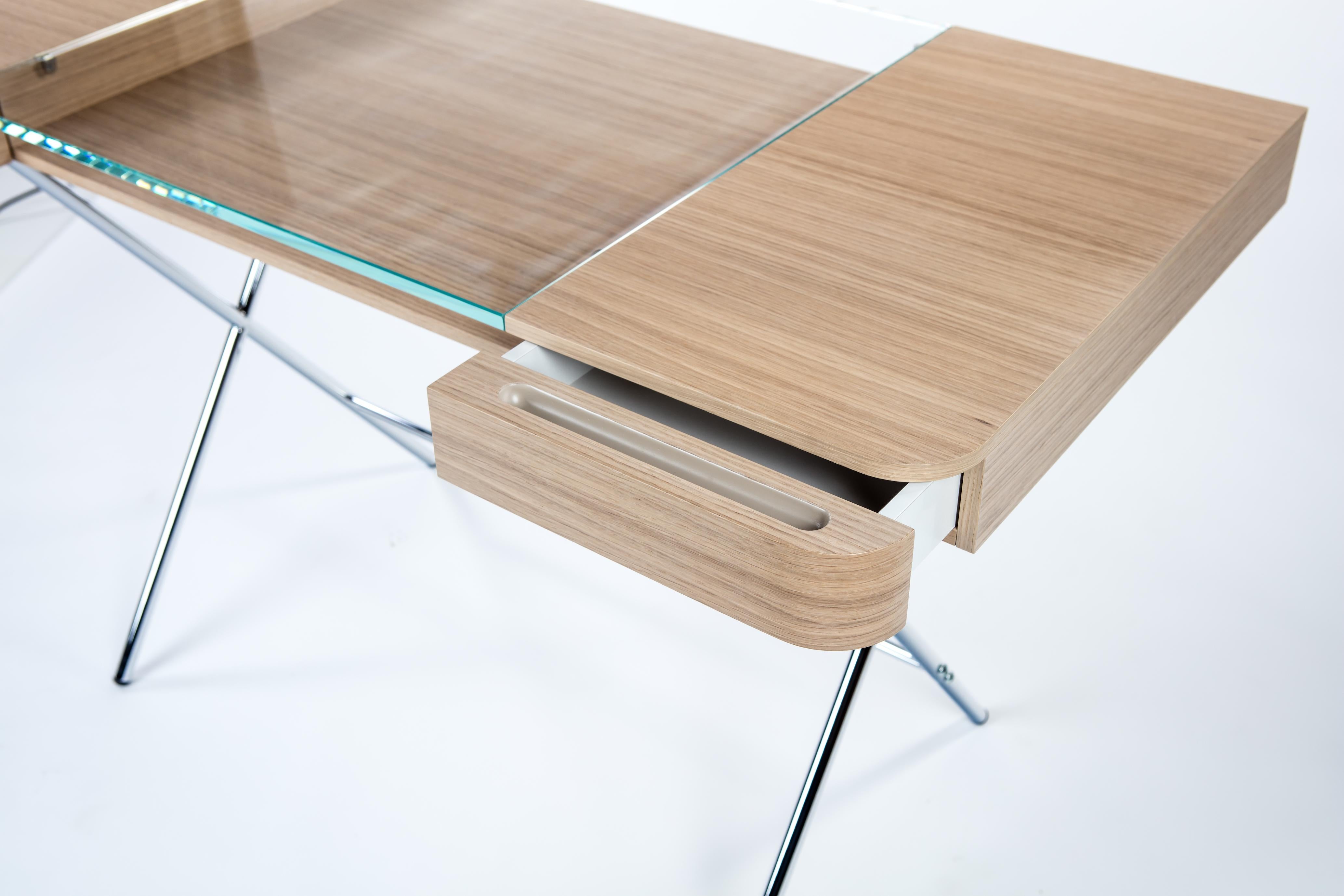 Contemporary Adentro Cosimo Desk design Marco Zanuso jr  Natural oak, glass & chrome base.  For Sale