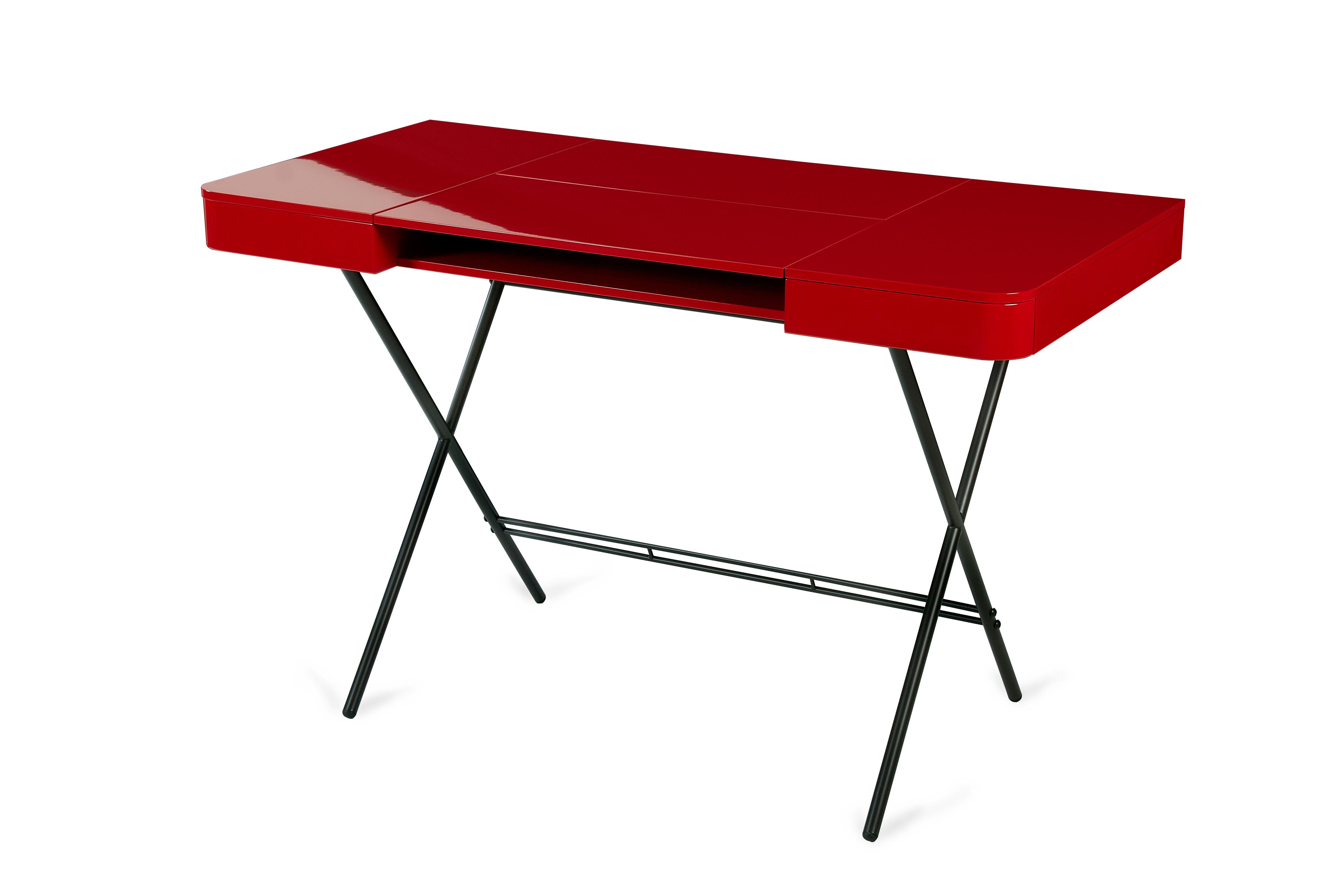 Modern Adentro Cosimo Desk design Marco Zanuso jr Red glossy top & bronze base.  For Sale