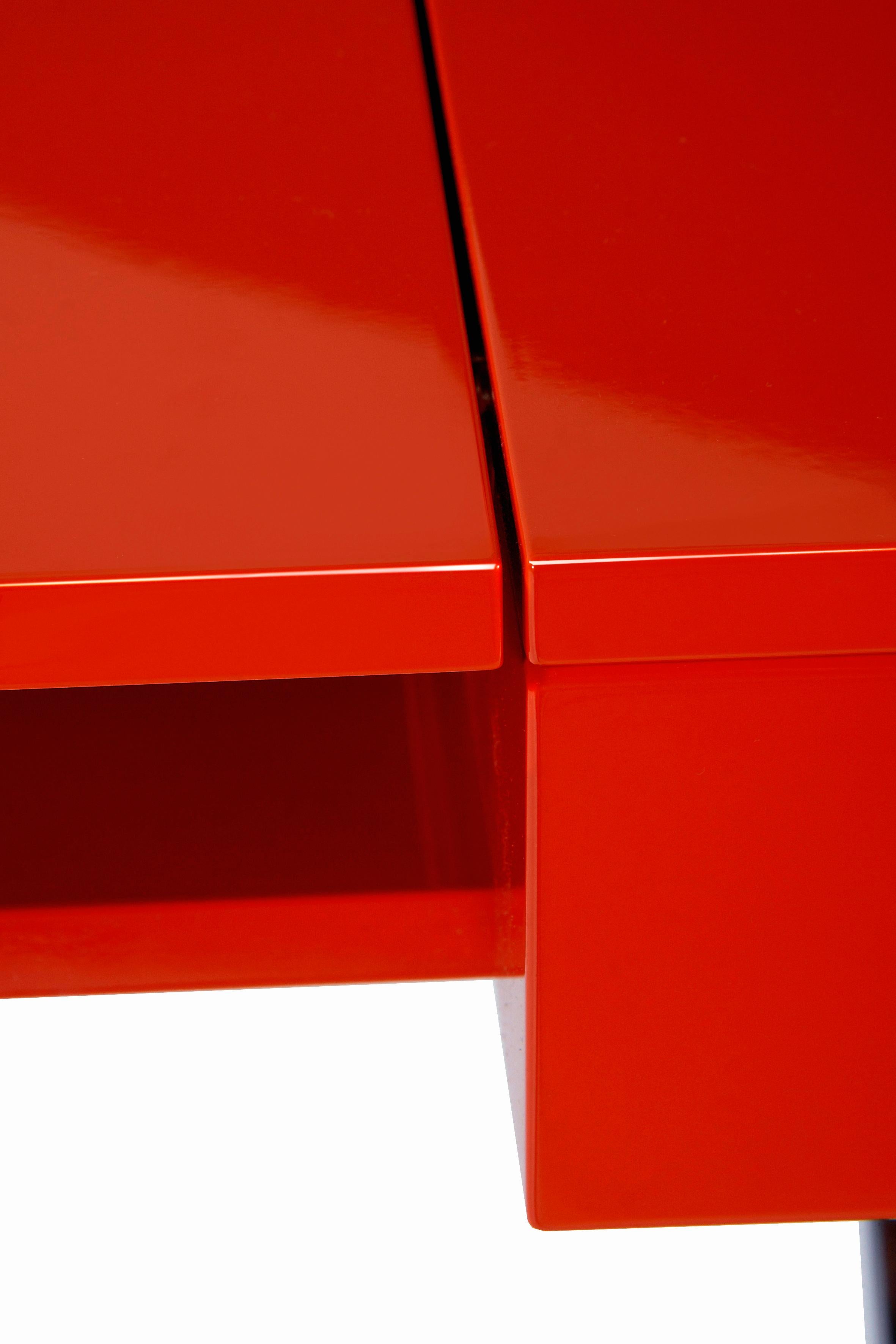 Adentro Cosimo Desk design Marco Zanuso jr Red glossy top & chrome base.  For Sale 3