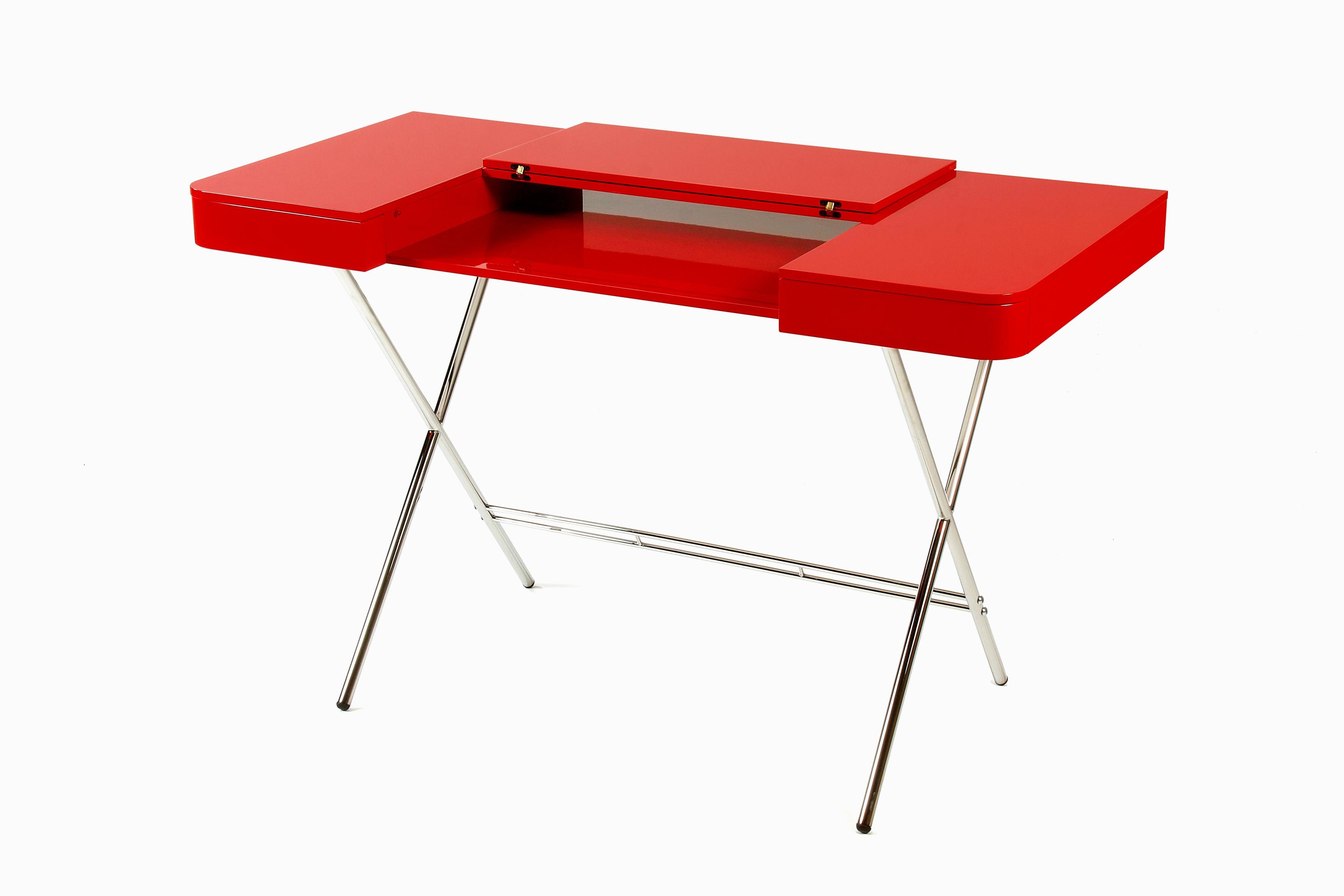 Adentro Cosimo Desk design Marco Zanuso jr Red glossy top & chrome base.  For Sale 7