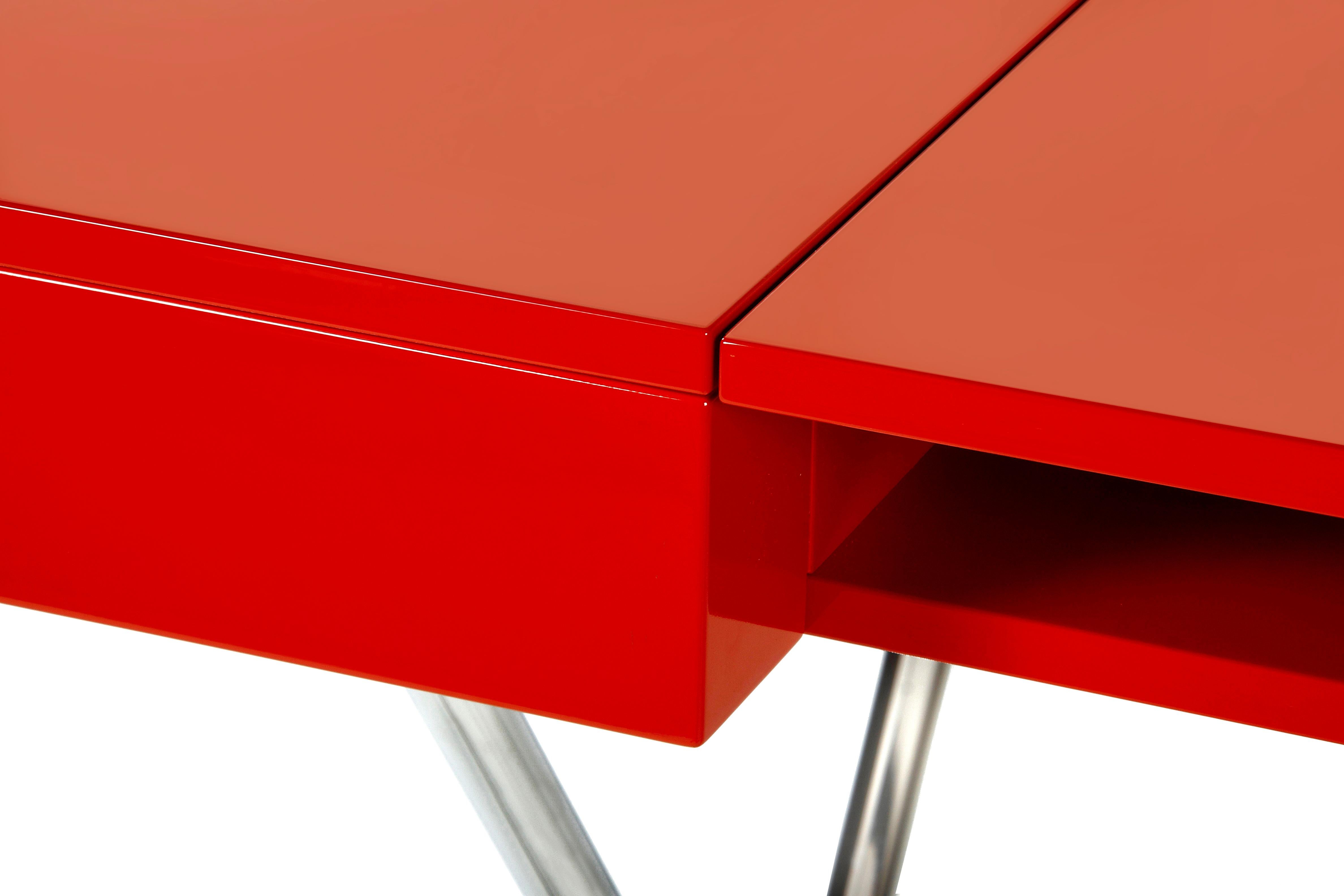 Lacquered Adentro Cosimo Desk design Marco Zanuso jr Red glossy top & chrome base.  For Sale