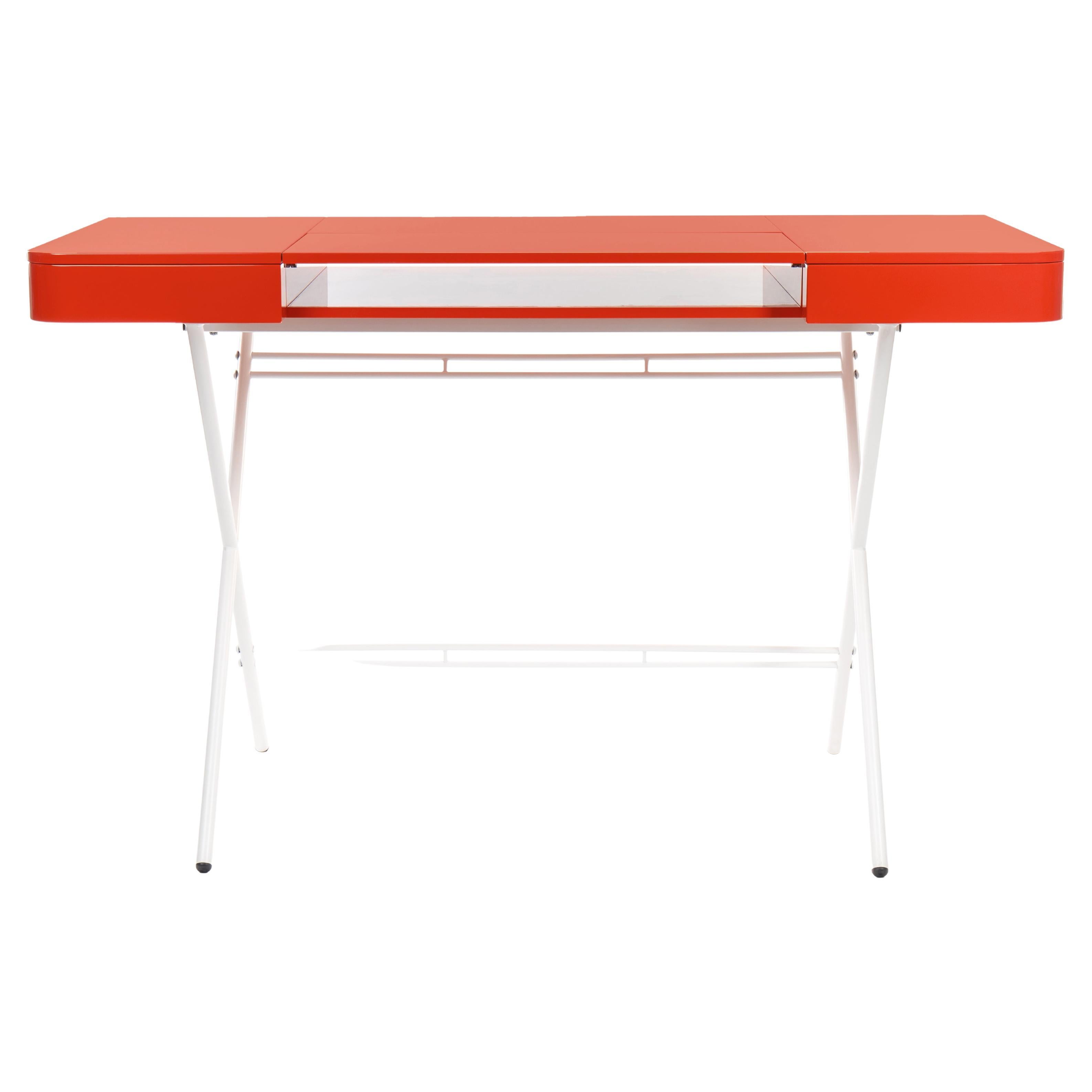 Adentro Cosimo Desk design Marco Zanuso jr Red glossy top & white base.  For Sale