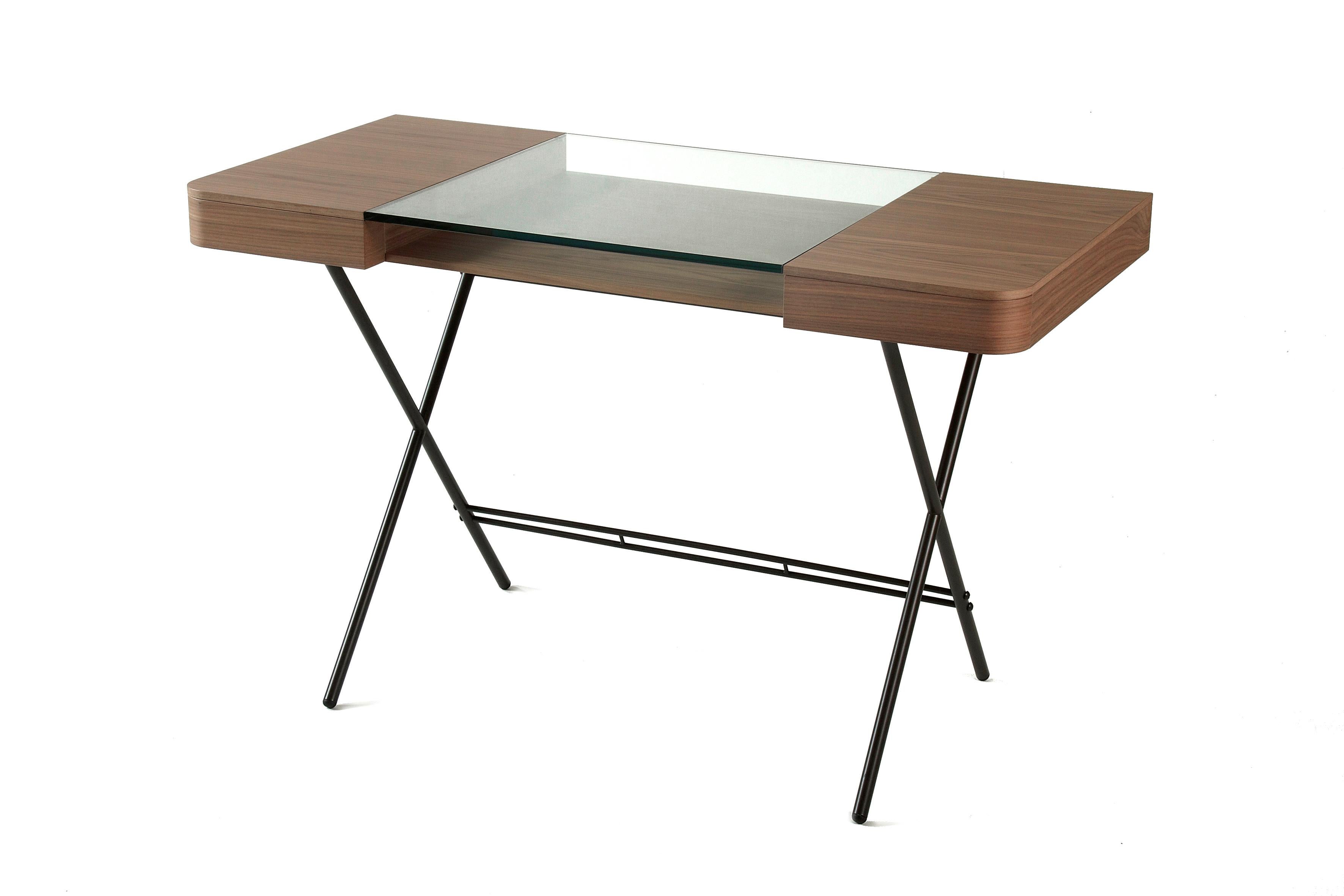 Schreibtischdesign von Adentro Cosimo, Marco Zanuso jr  Sockel aus Nussbaum, Glas und Bronze.  (Moderne) im Angebot