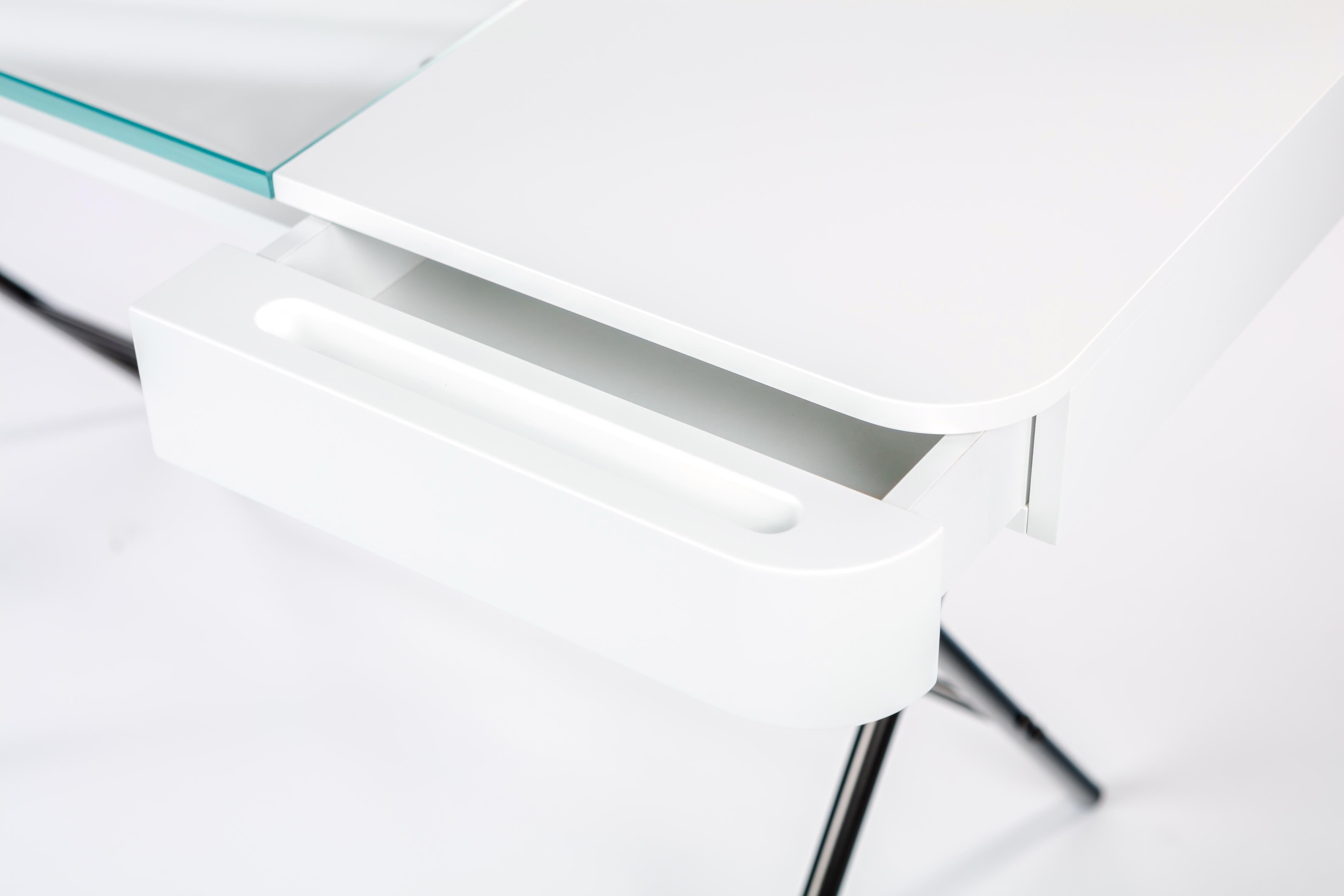 French Adentro Cosimo Desk design Marco Zanuso jr  white, glass top & bronze base.  For Sale