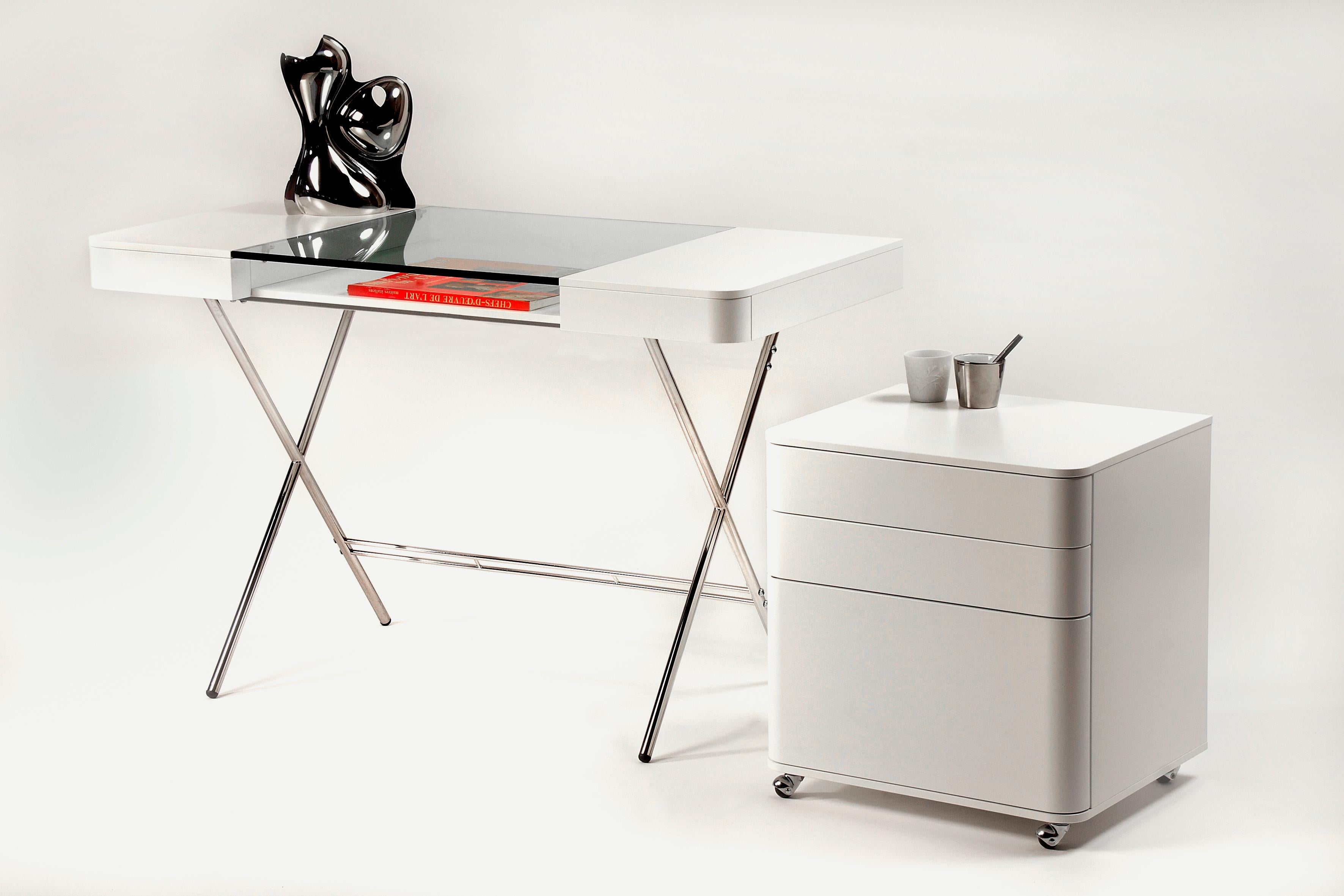 Adentro Cosimo Desk design Marco Zanuso jr  white, glass top & chrome base.  For Sale 8