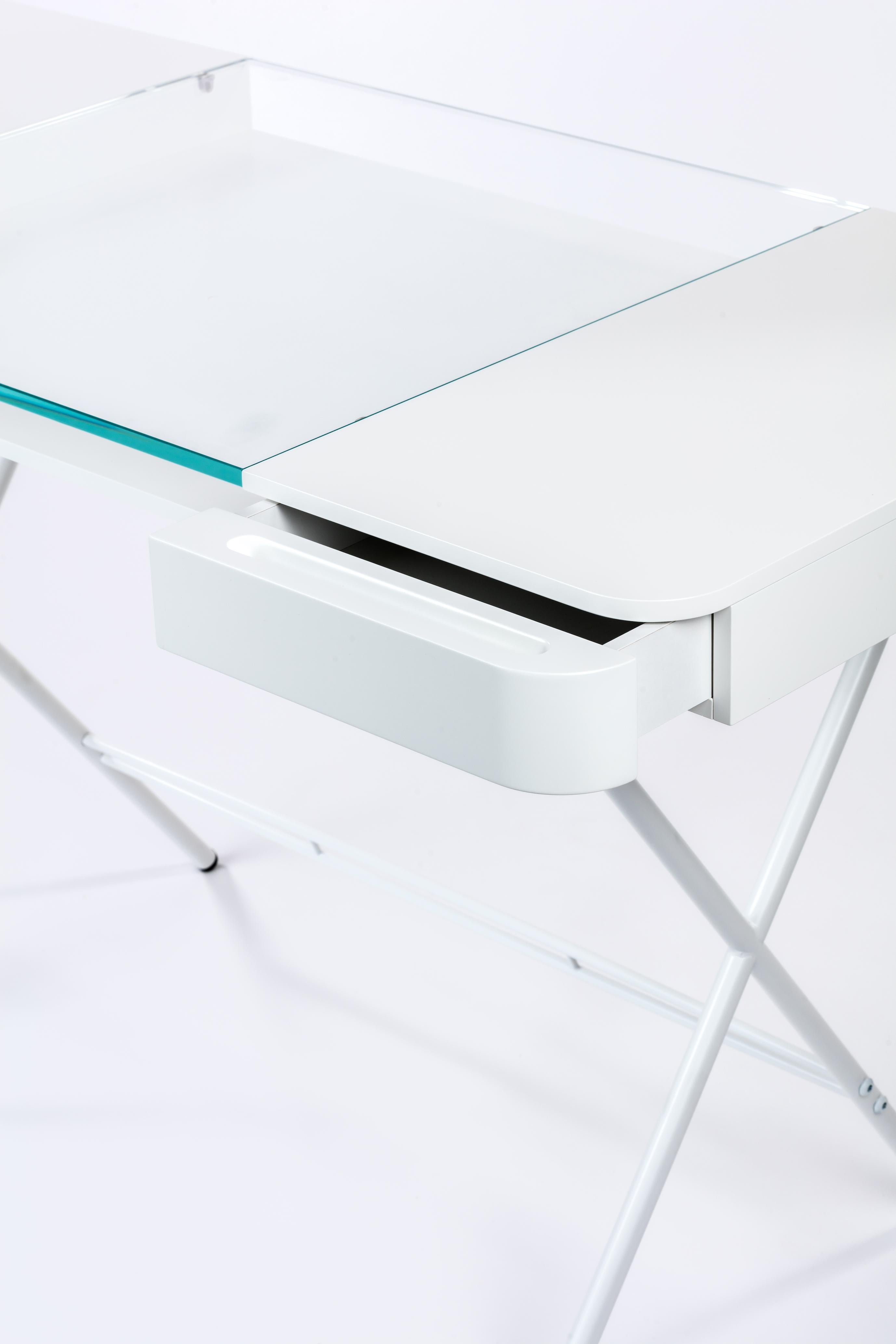 Schreibtischdesign von Adentro Cosimo, Marco Zanuso jr  weiß, Glasplatte und weißer Sockel.  im Angebot 1