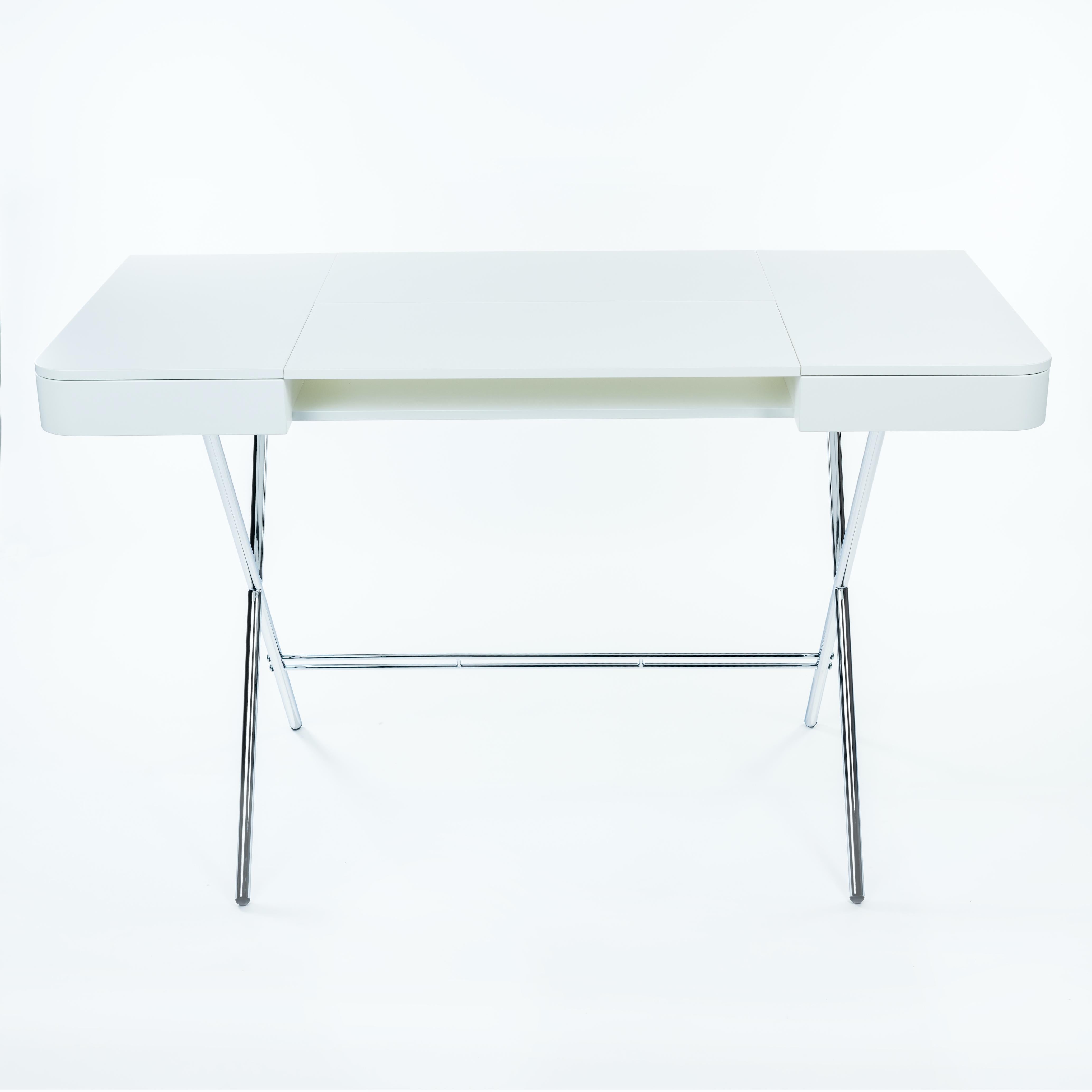 Contemporary Adentro Cosimo Desk design Marco Zanuso jr White Matt  top & chrome base.  For Sale