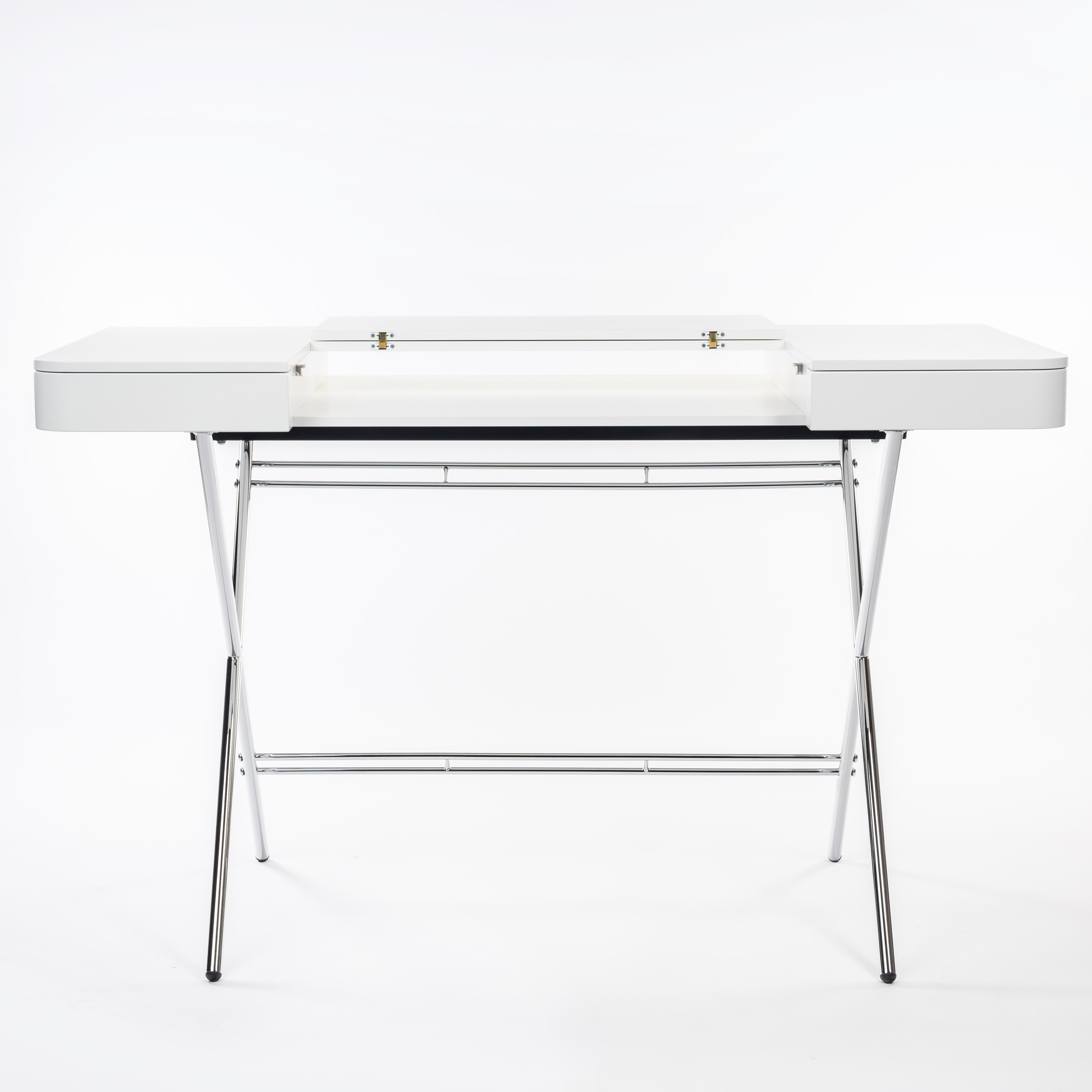 Metal Adentro Cosimo Desk design Marco Zanuso jr White Matt  top & chrome base.  For Sale