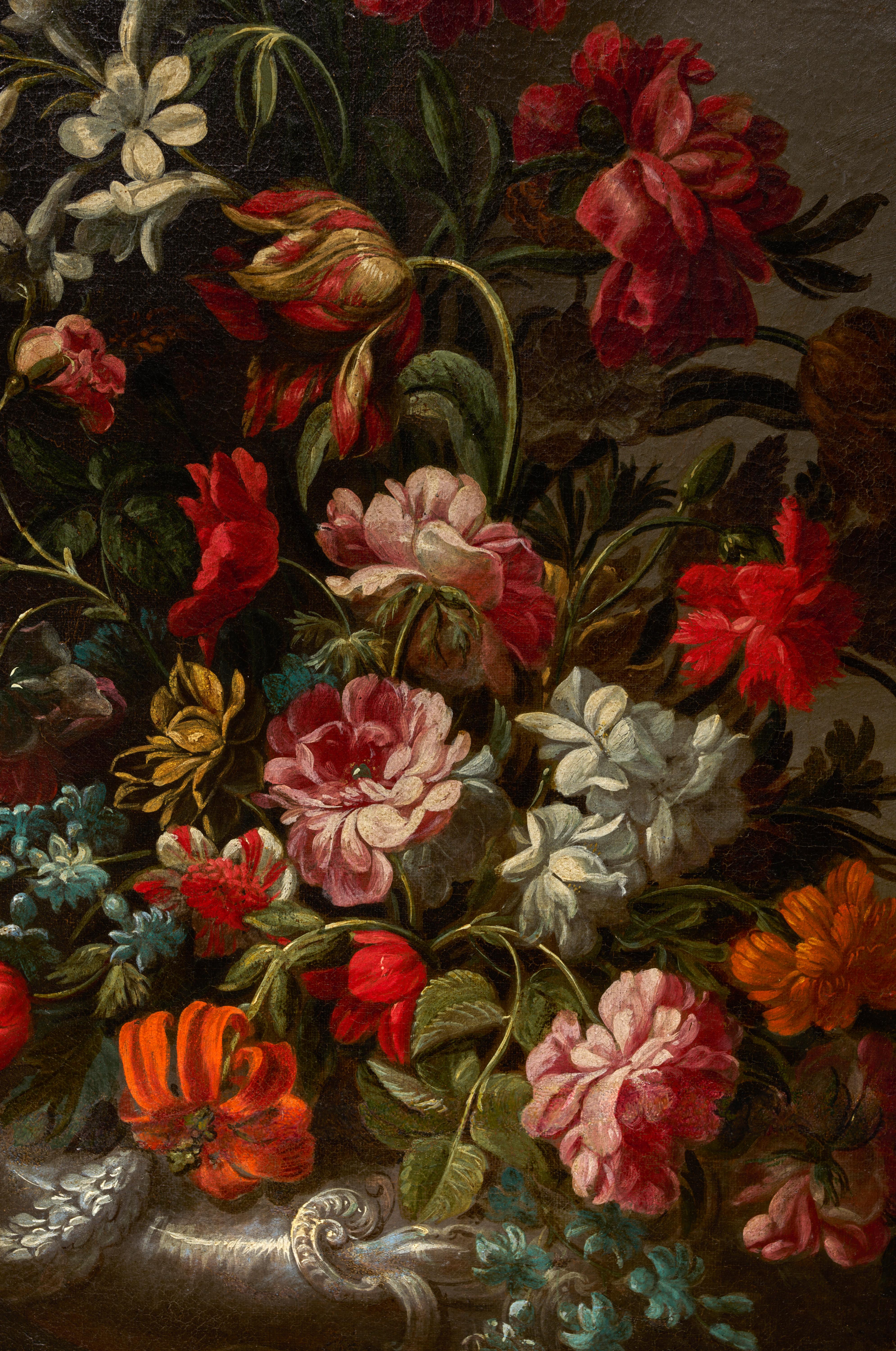 Barocke Silbervase mit Blumen, Obsttablett und Uhr von A. Zuccati  im Angebot 4