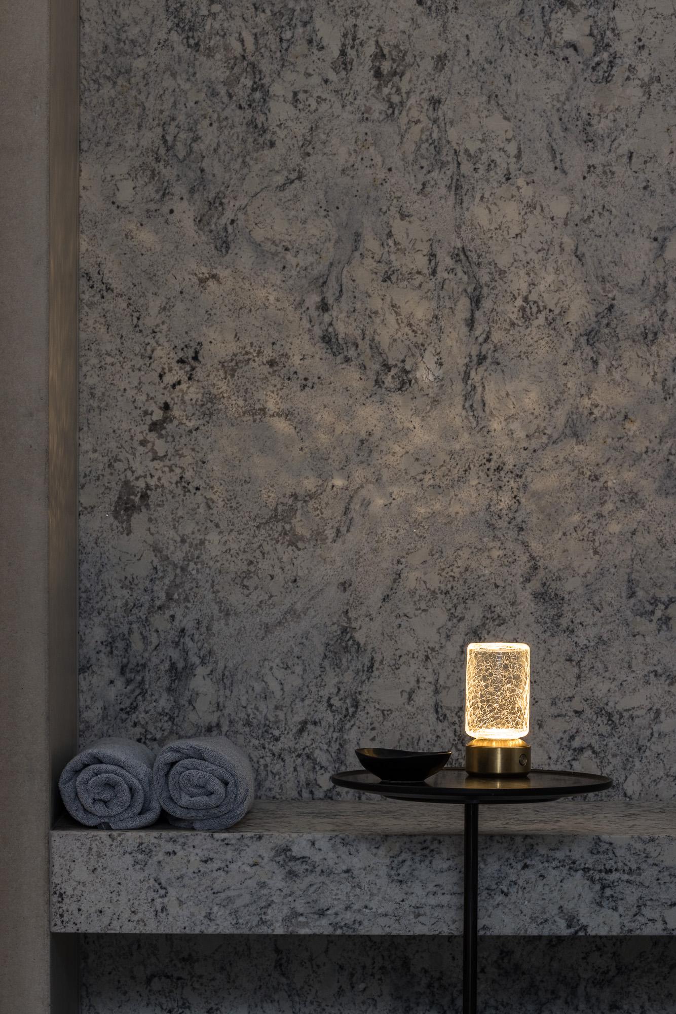 Australiano ADesignStudio Coro Canmore Luce portatile con CASAMBI Bluetooth in vendita