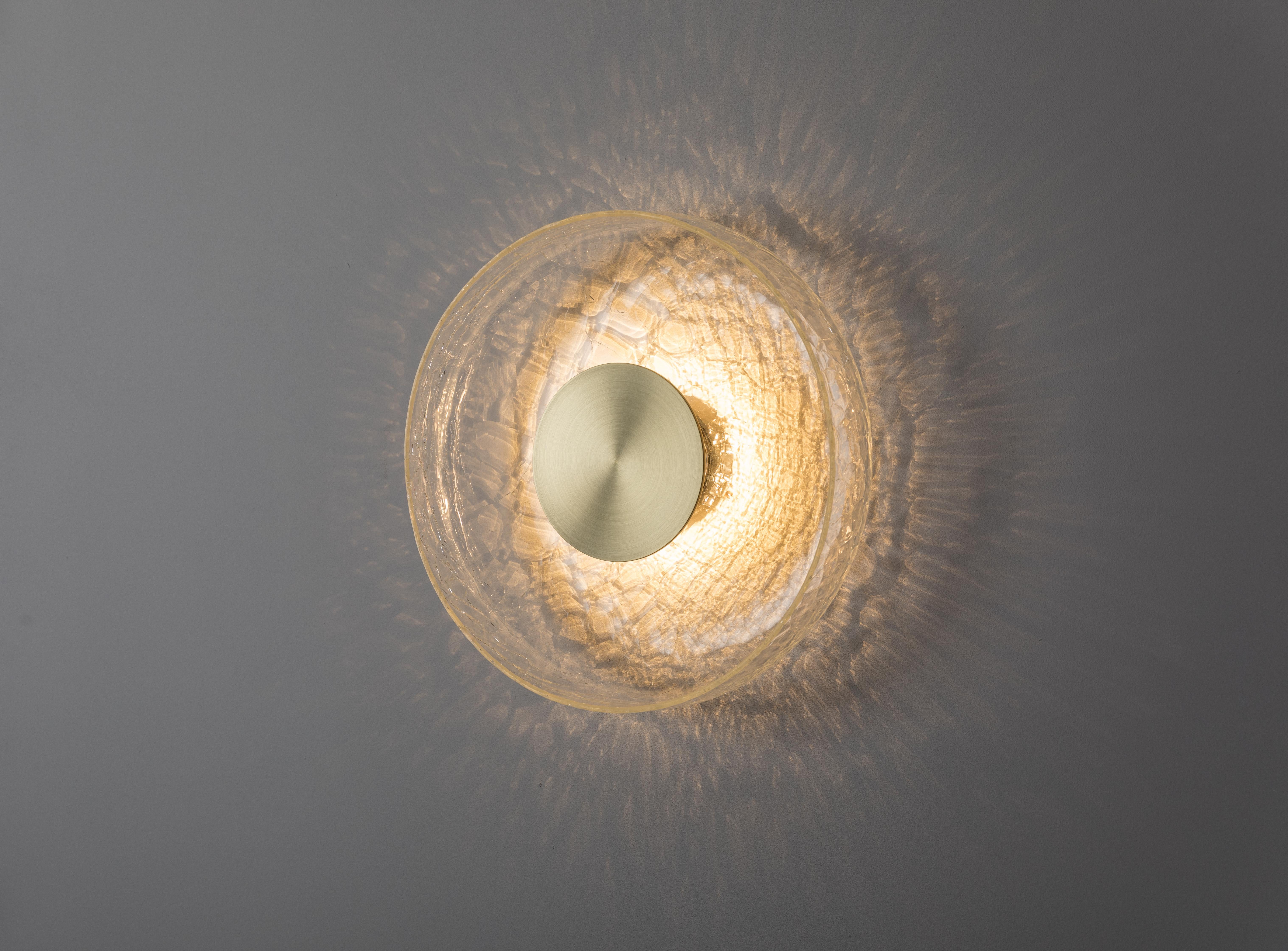 Moderno ADesignStudio Lampada da parete Crackle W3 in vendita