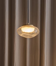 ADesignStudio Roe S2, lampada a sospensione scultorea in vetro soffiato a mano