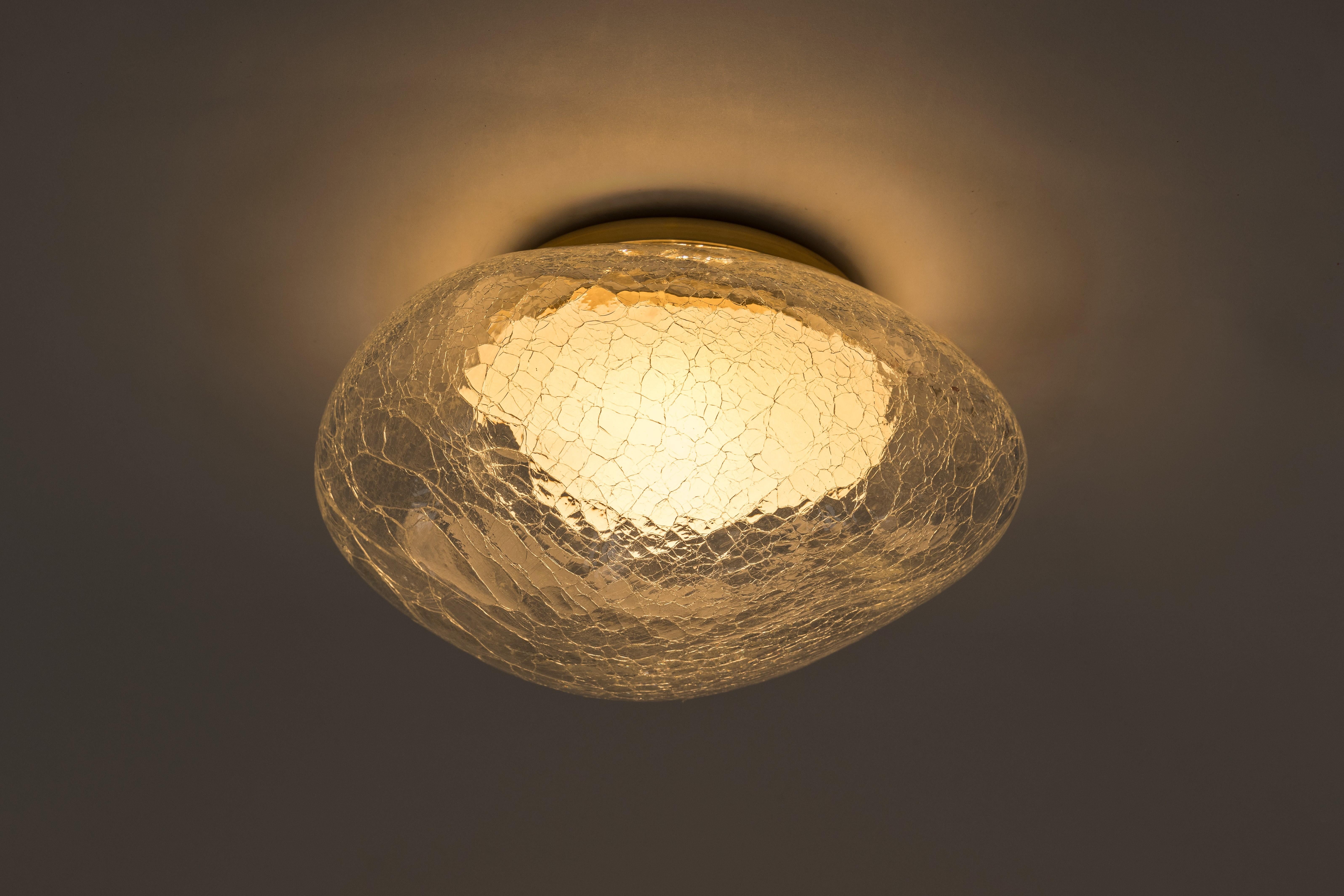 Australian ADesignStudio Roe S2 Sculptural Hand-Blown Glass Pendant Light For Sale