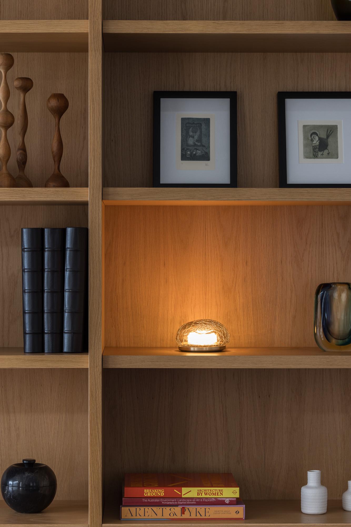 Modern ADesignStudio Roe T1 Sculptural Hand-Blown Glass Table Light For Sale