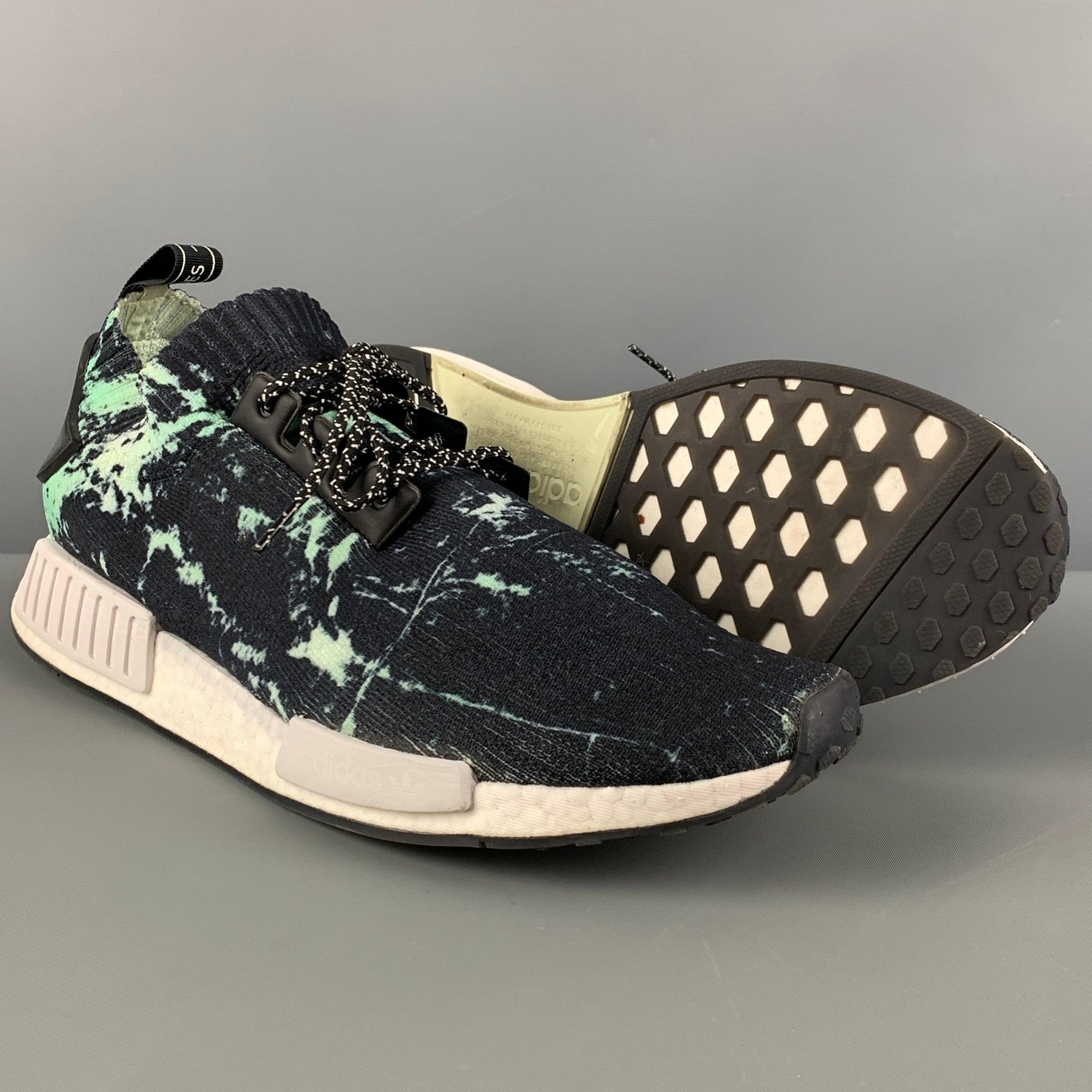 ADIDAS NMD R1 PK Size 12.5 Black Green Splattered Nylon Lace Up Sneakers In Good Condition For Sale In San Francisco, CA