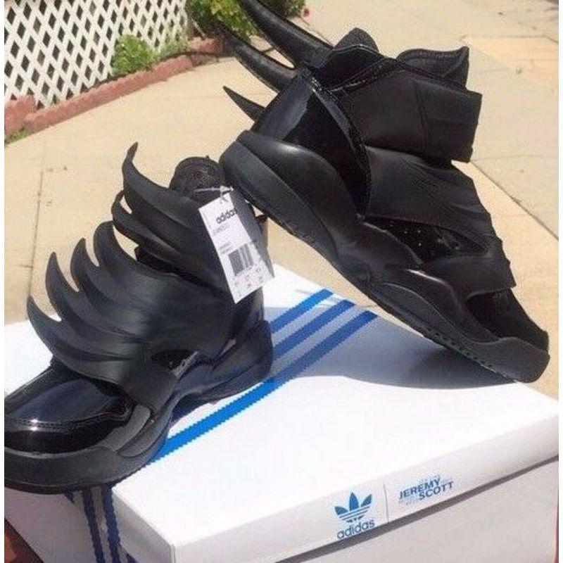 Adidas Originals Obyo Jeremy Scott Wings 3.0 Nero Cavaliere Oscuro Batman Sneakers in vendita 14