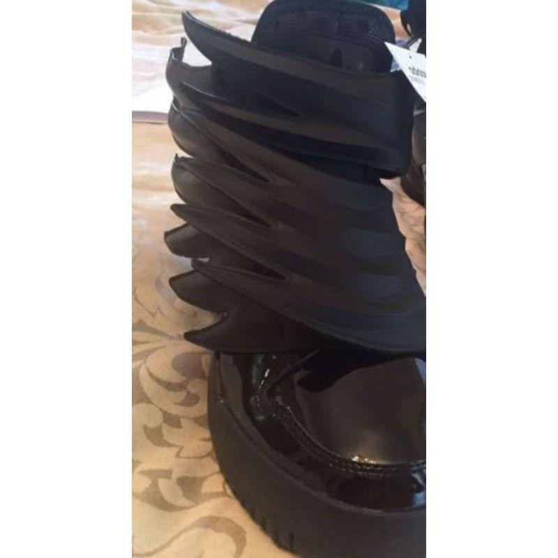 Adidas Originals Obyo Jeremy Scott Wings 3.0 Nero Cavaliere Oscuro Batman Sneakers In condizioni Nuovo in vendita a Los Angeles, CA
