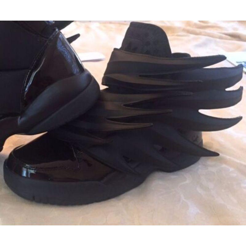 Uomo Adidas Originals Obyo Jeremy Scott Wings 3.0 Nero Cavaliere Oscuro Batman Sneakers in vendita