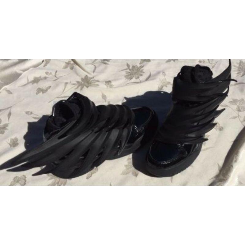 Adidas Originals Obyo Jeremy Scott Wings 3.0 Nero Cavaliere Oscuro Batman Sneakers in vendita 1