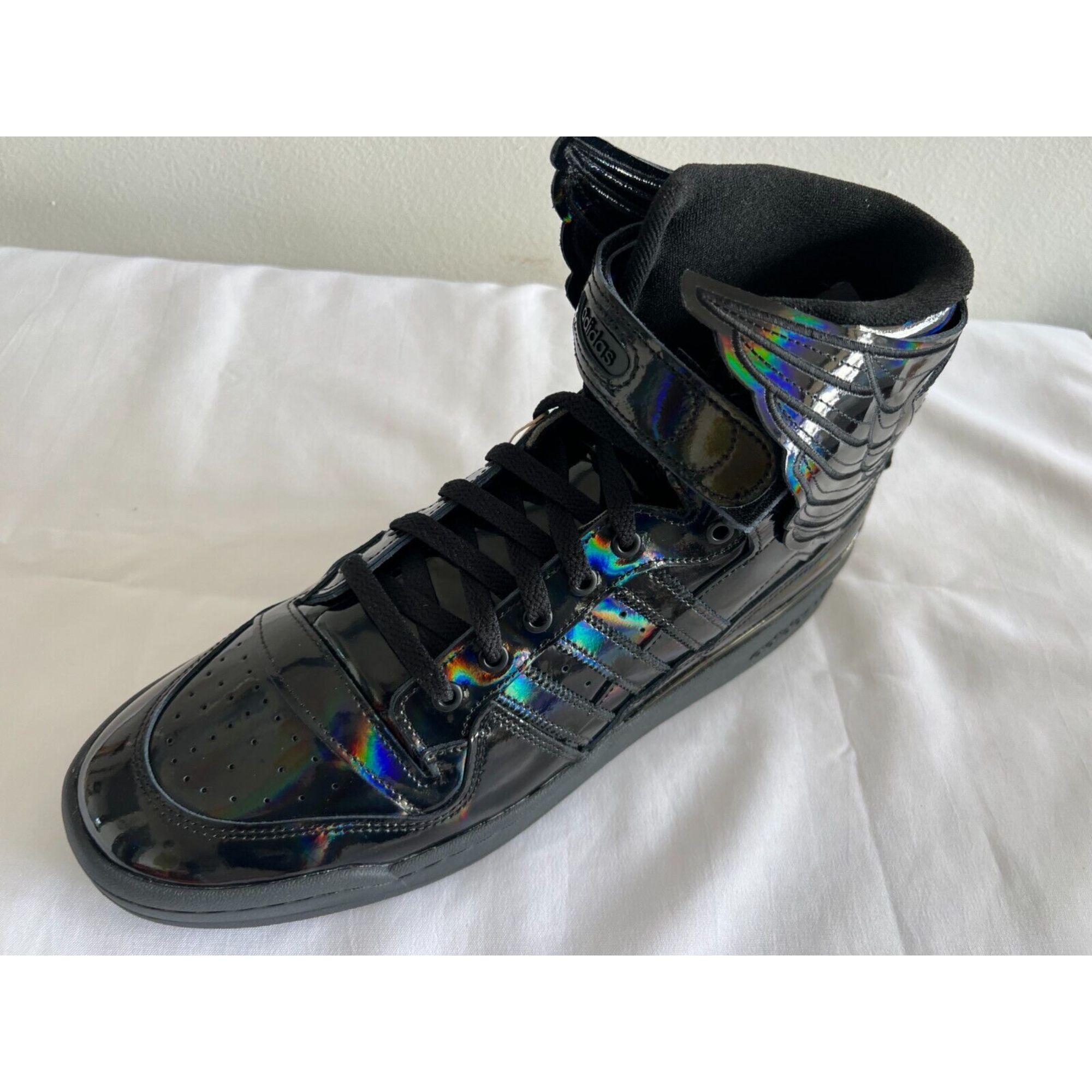Adidas Originals ObyO Wings 4.0 Core Cloud Sneakers by Jeremy Scott, Size 13 In New Condition For Sale In Palm Springs, CA