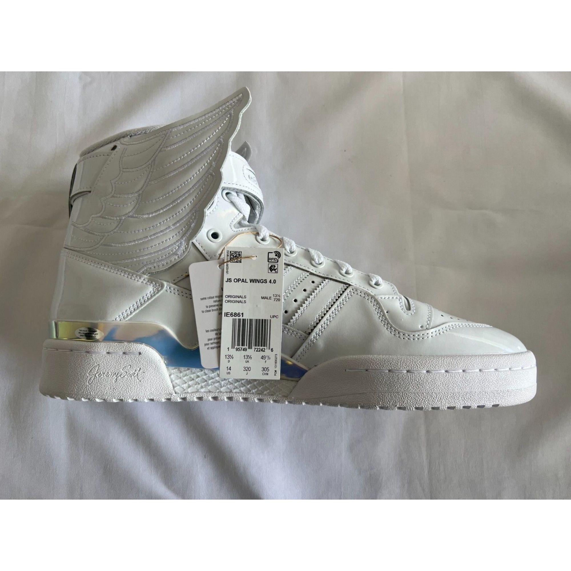Adidas Originals ObyO Wings 4.0 Core Cloud Sneakers by Jeremy Scott, Taille 14 en vente 14
